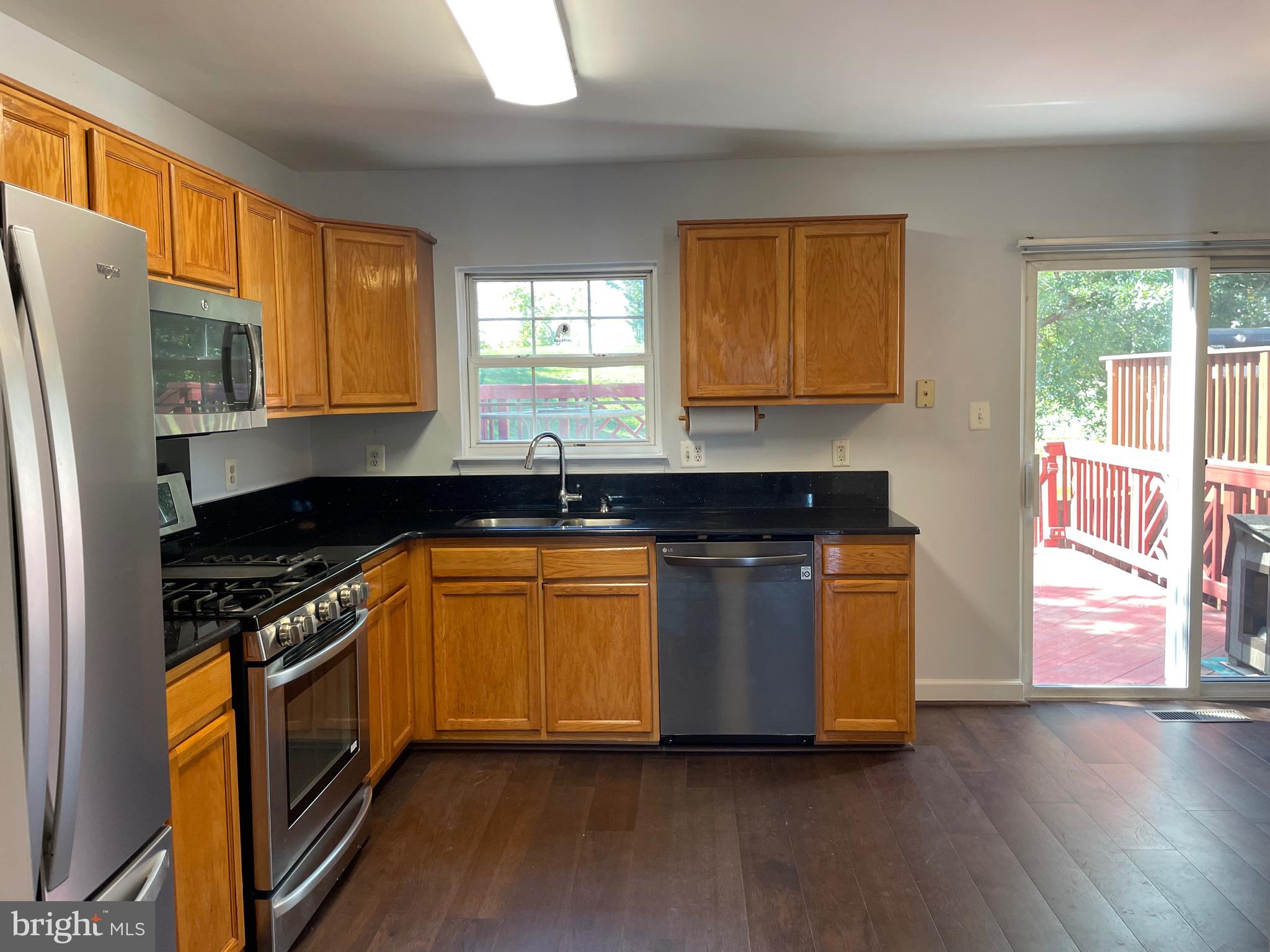 HIGHLAND OAKS - Residential Lease