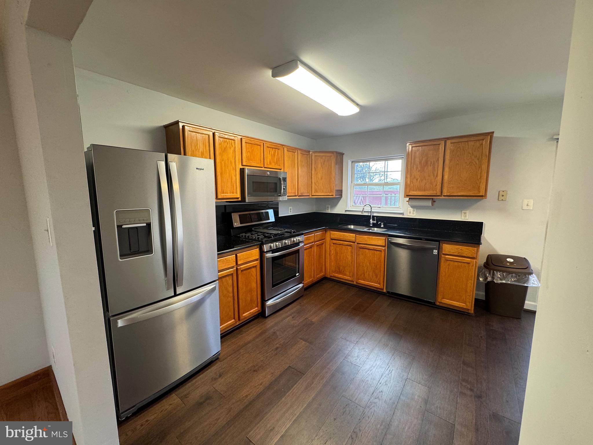 HIGHLAND OAKS - Residential Lease