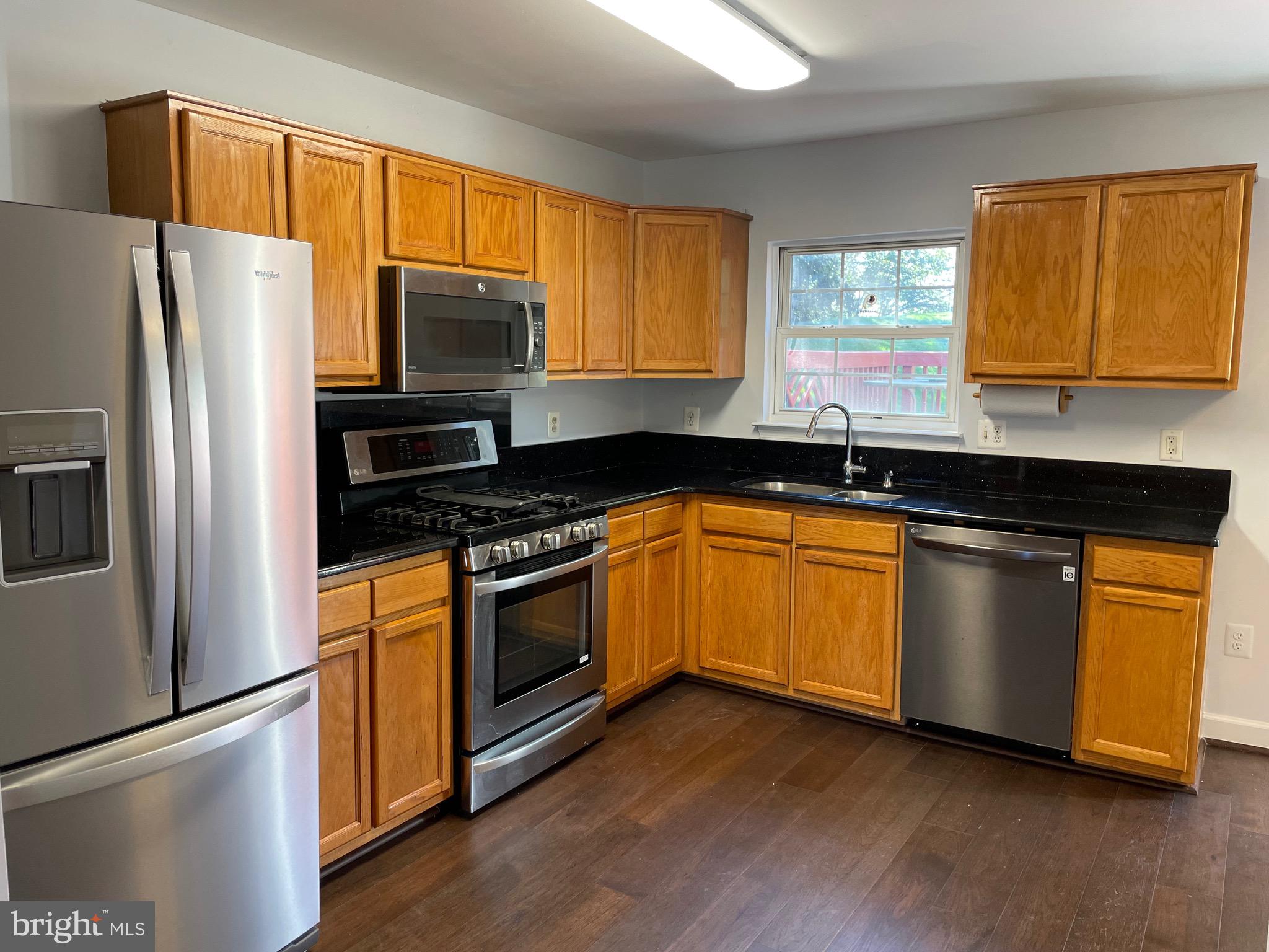 HIGHLAND OAKS - Residential Lease