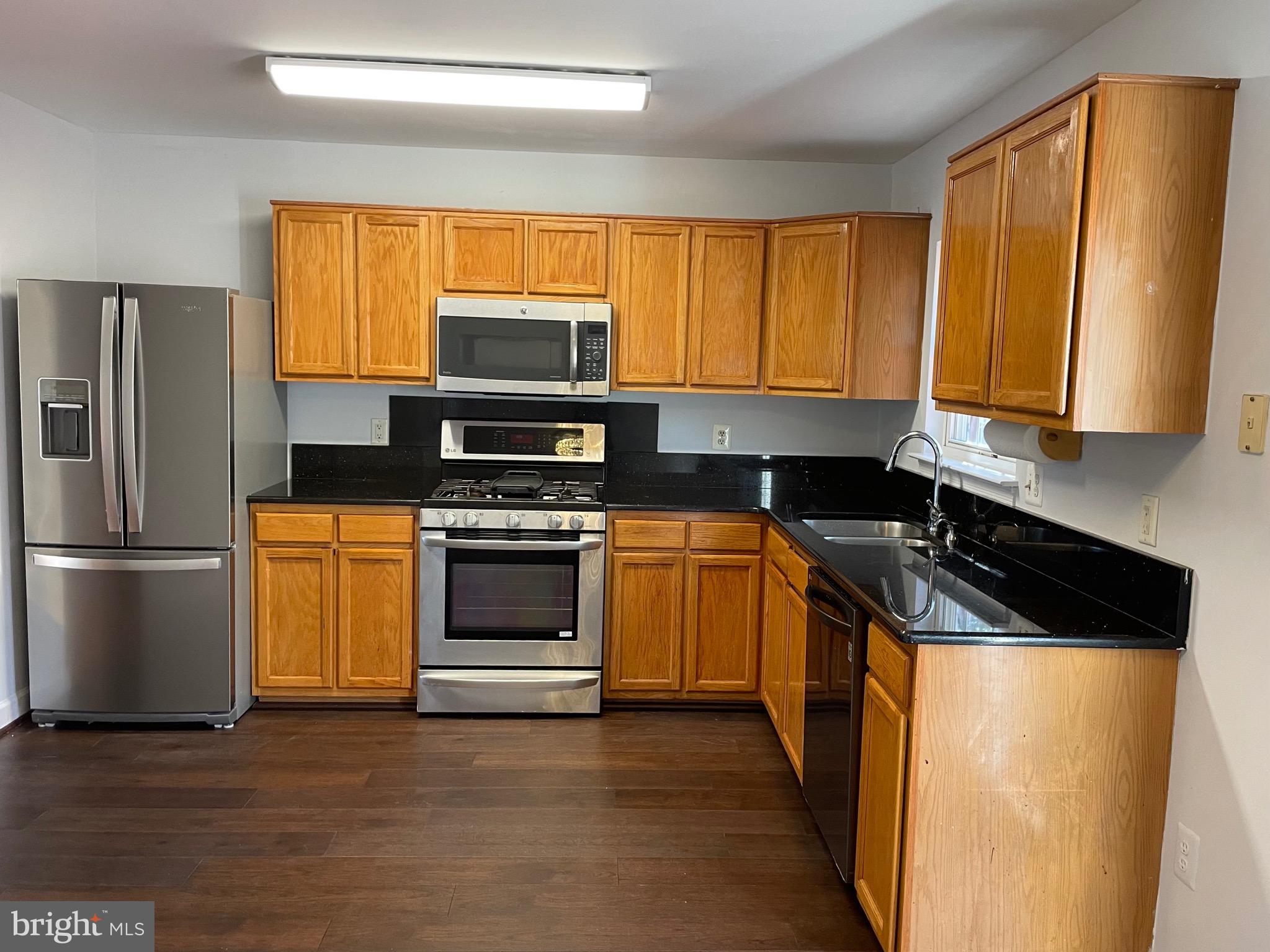 HIGHLAND OAKS - Residential Lease