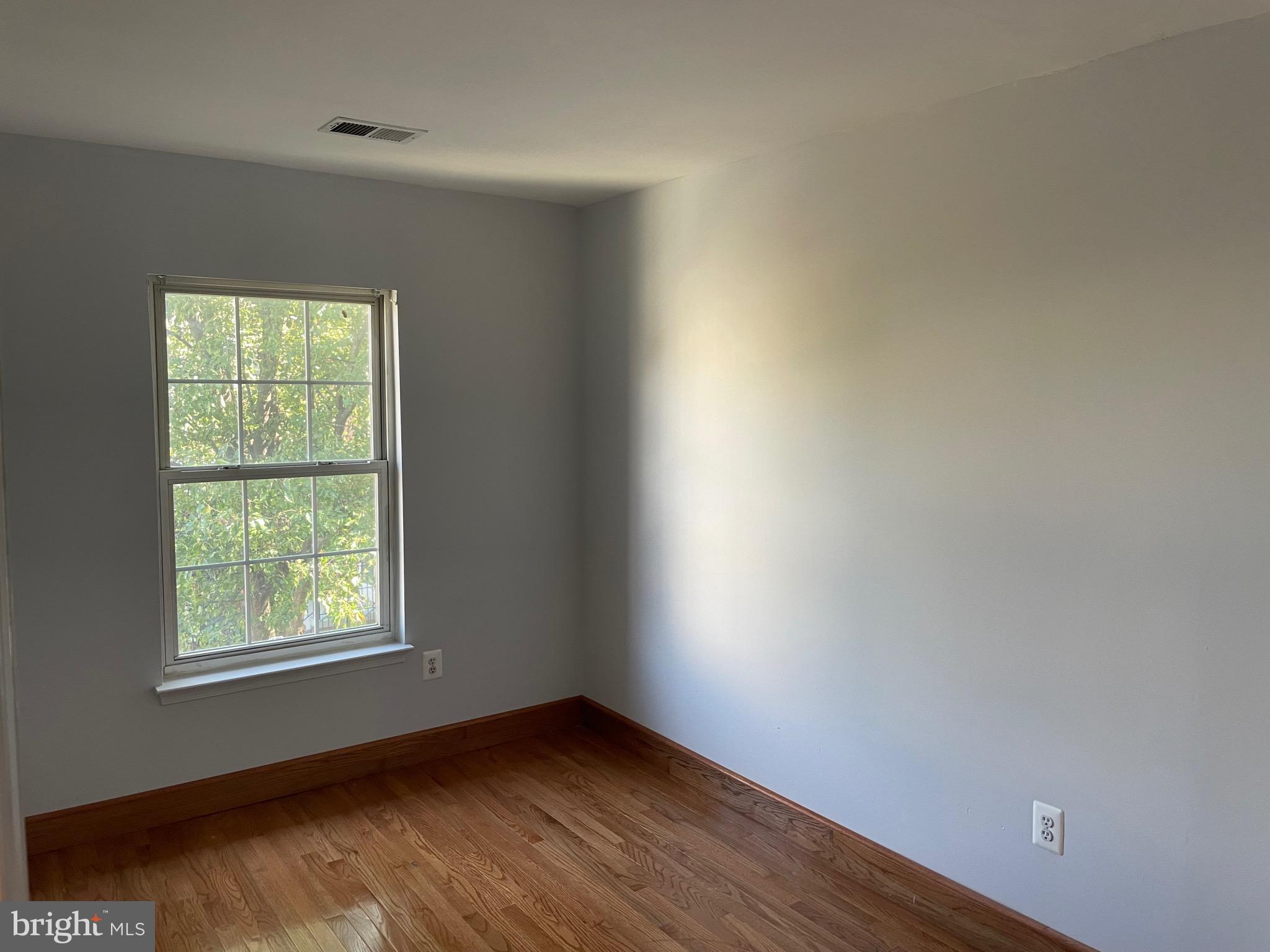 HIGHLAND OAKS - Residential Lease