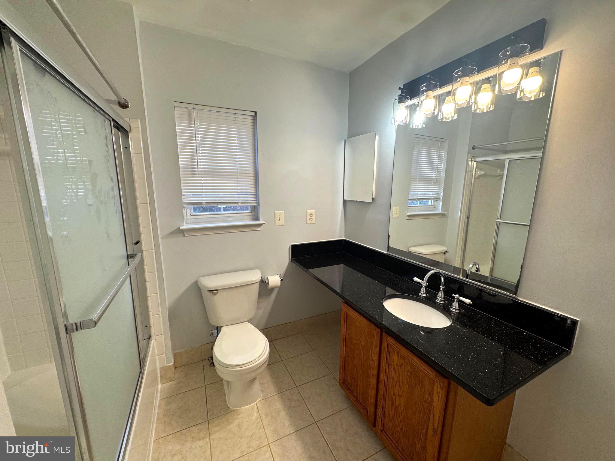 HIGHLAND OAKS - Residential Lease