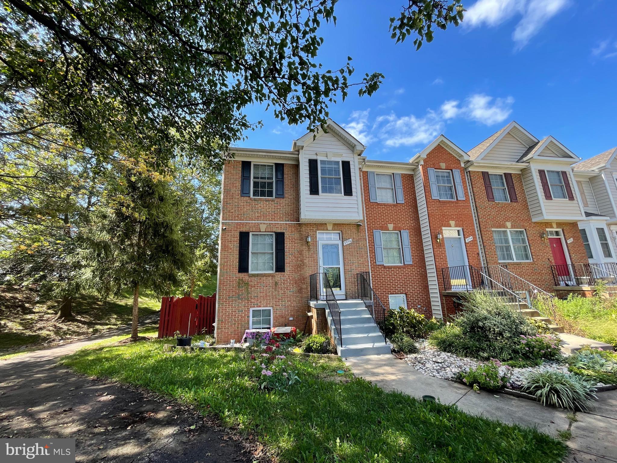 HIGHLAND OAKS - Residential Lease