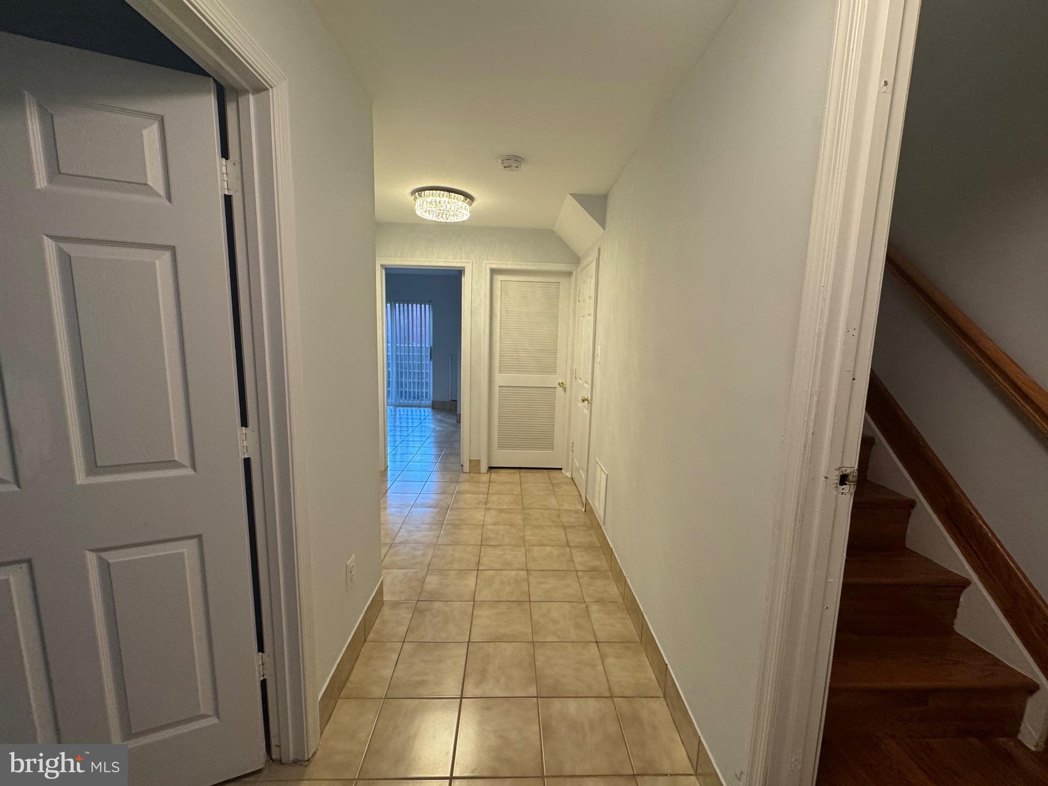 HIGHLAND OAKS - Residential Lease