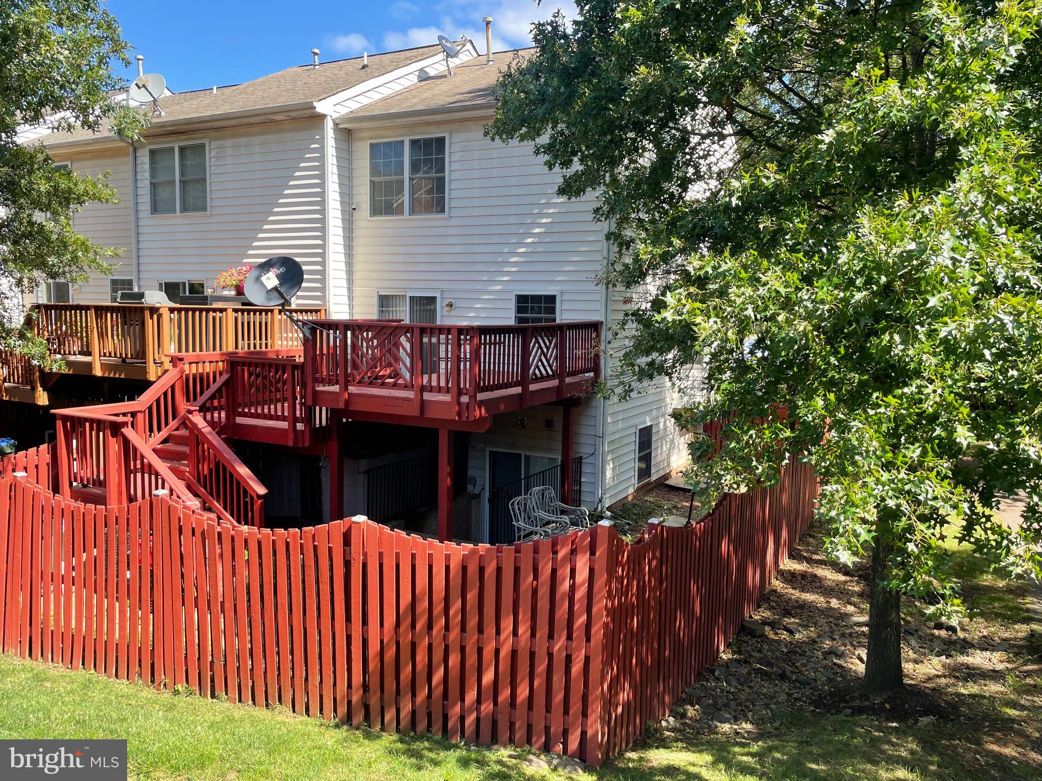 HIGHLAND OAKS - Residential Lease