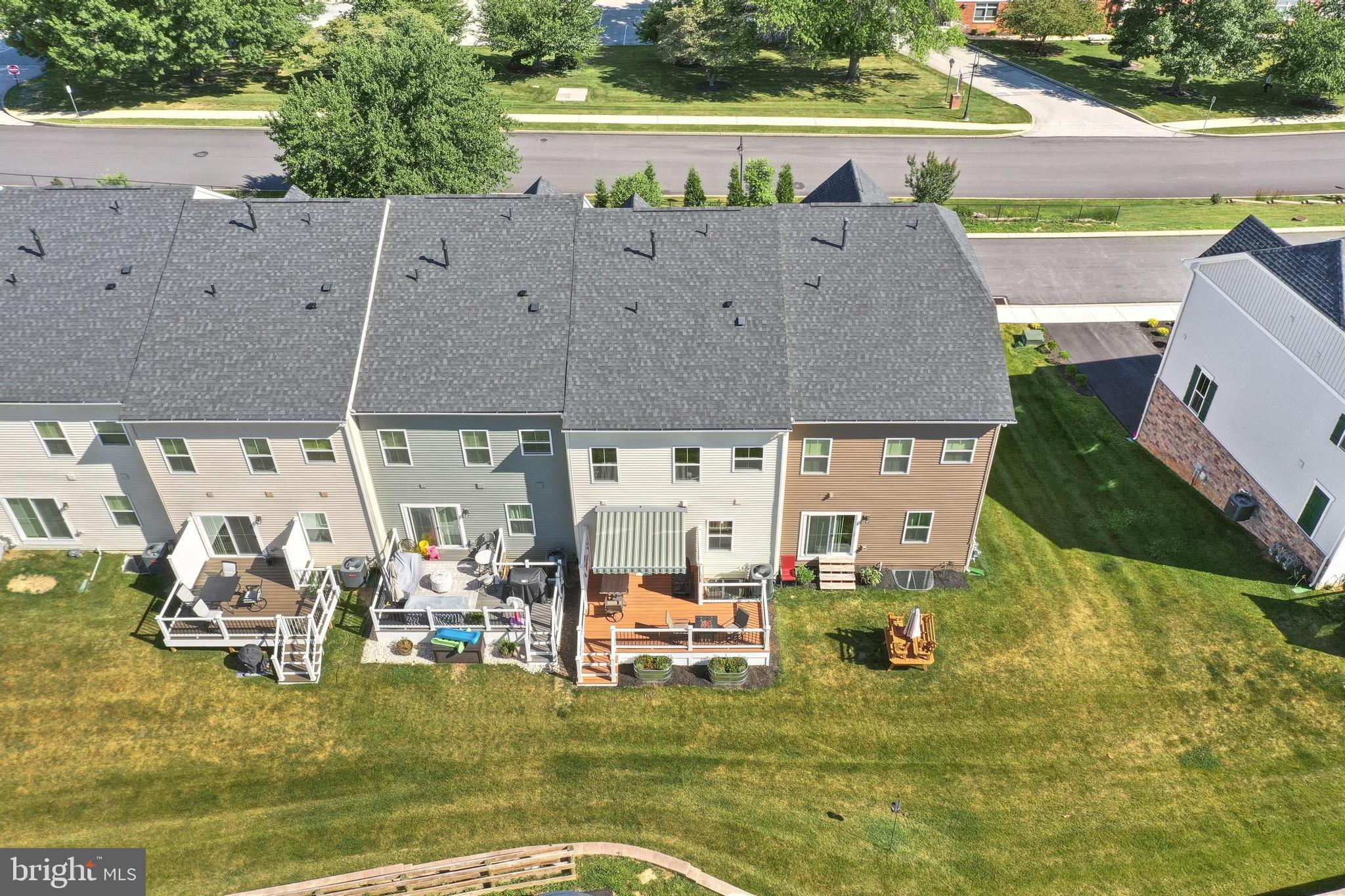 REGENTS GLEN TOWNHOME - Residential