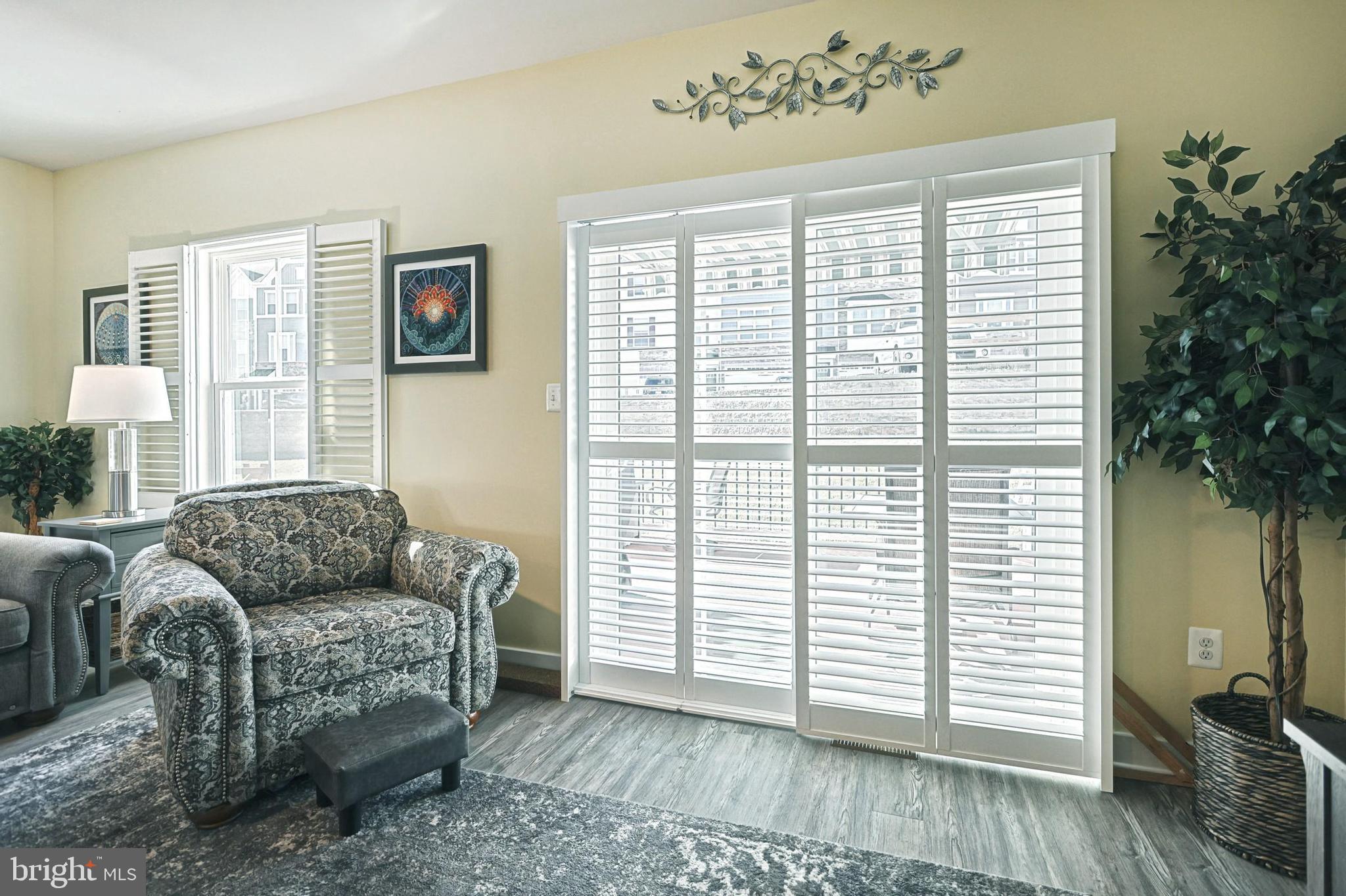 REGENTS GLEN TOWNHOME - Residential