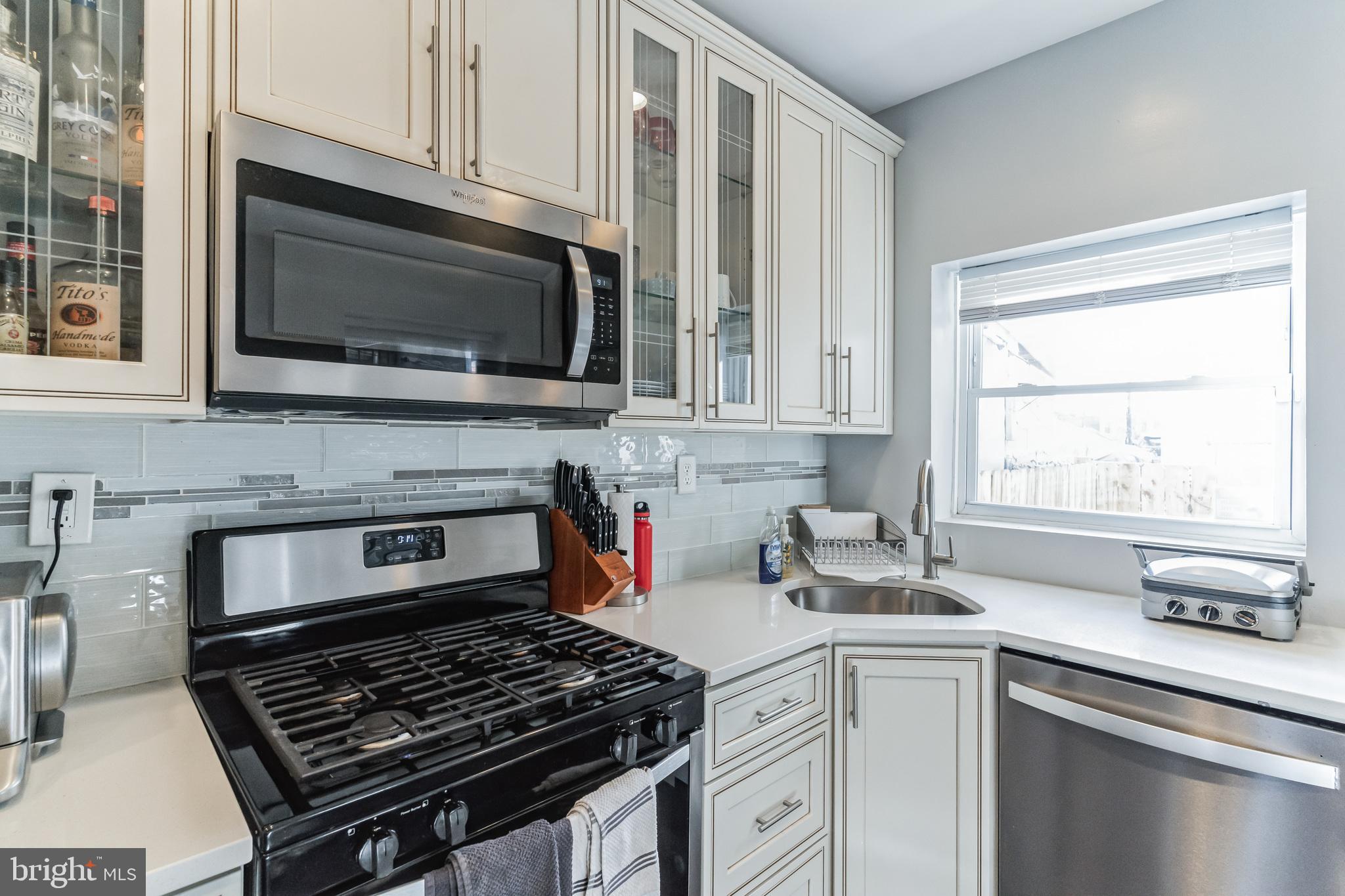 EAST KENSINGTON - Residential Lease