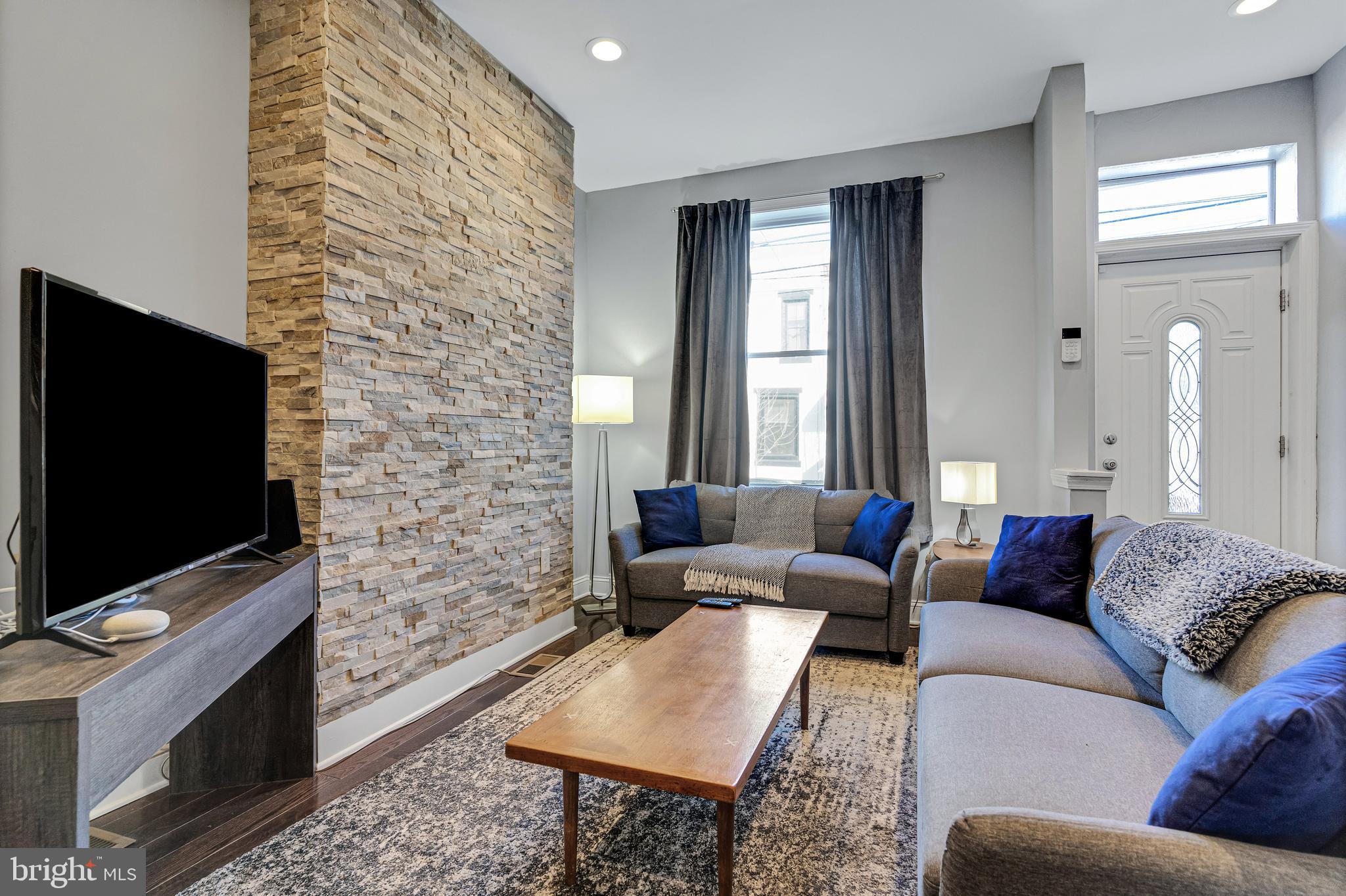 EAST KENSINGTON - Residential Lease