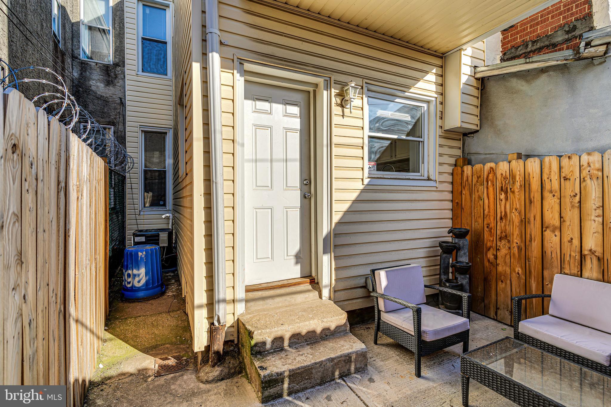 EAST KENSINGTON - Residential Lease