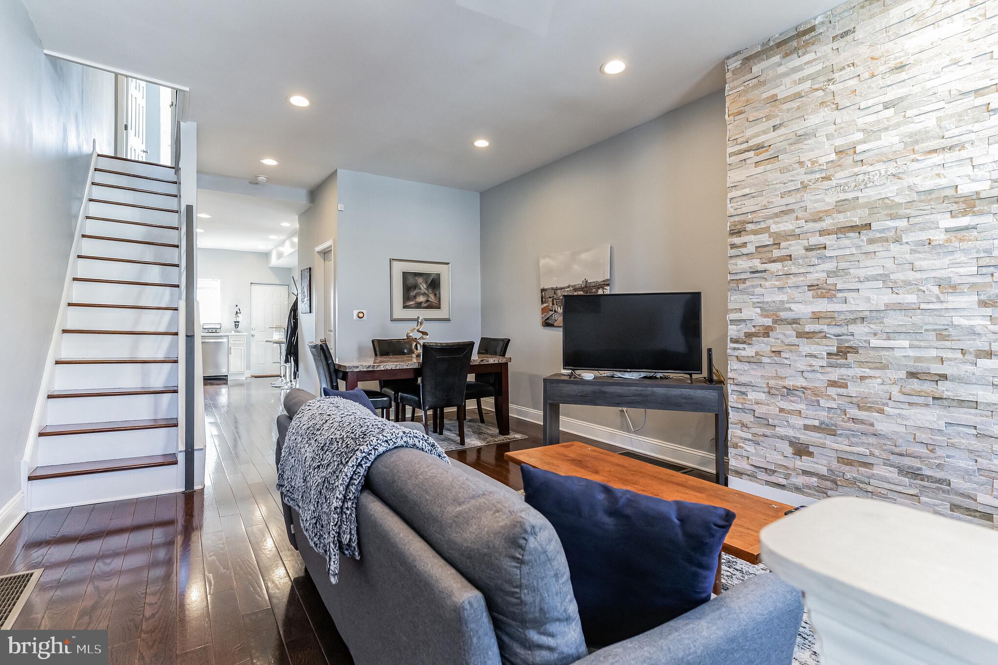 EAST KENSINGTON - Residential Lease