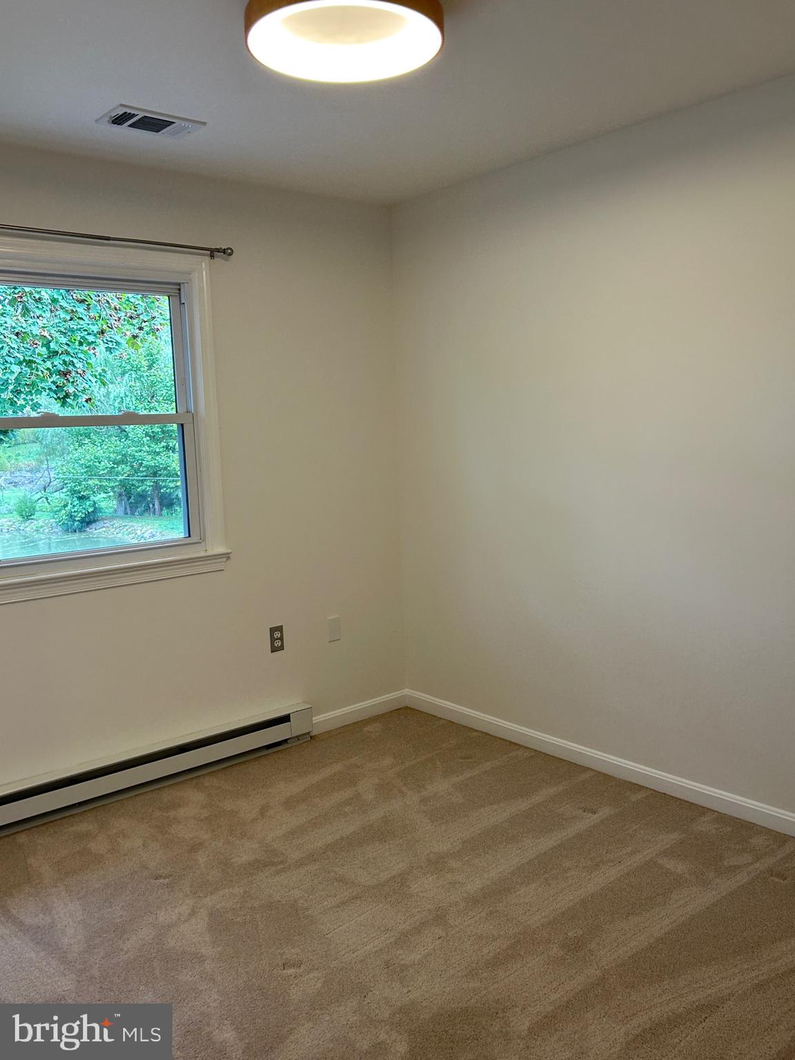 ROCK SPRING - Residential Lease