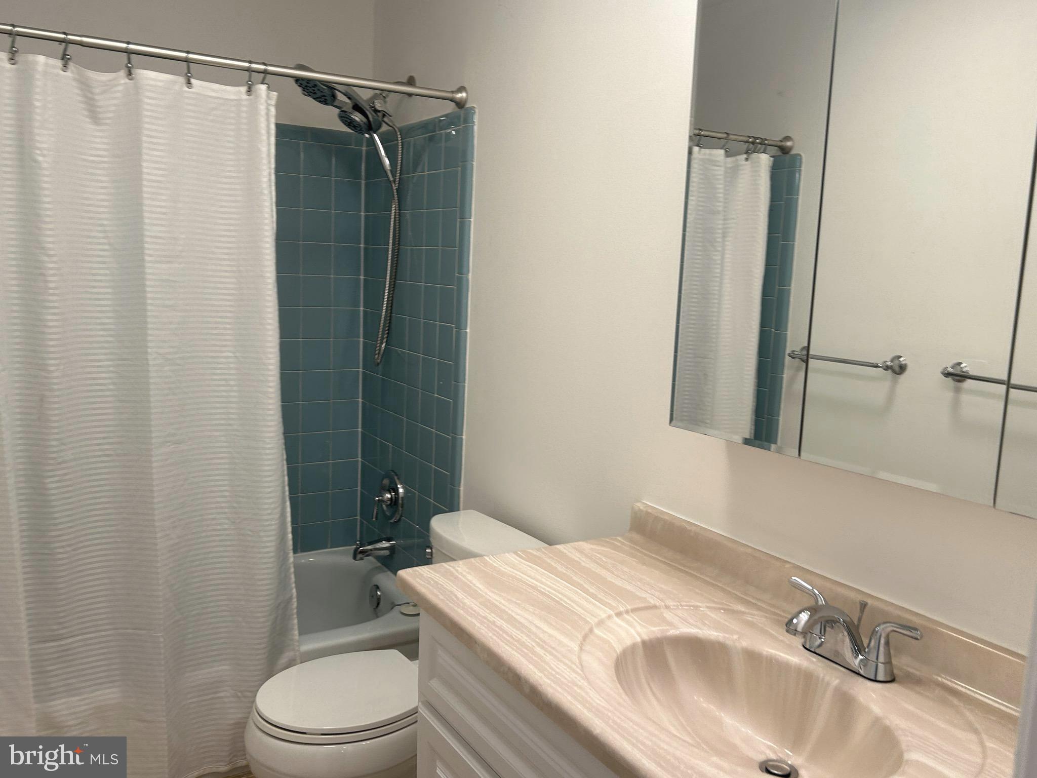 ROCK SPRING - Residential Lease