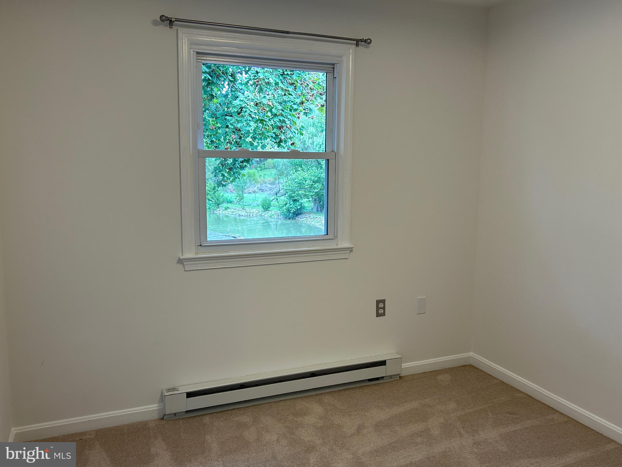 ROCK SPRING - Residential Lease