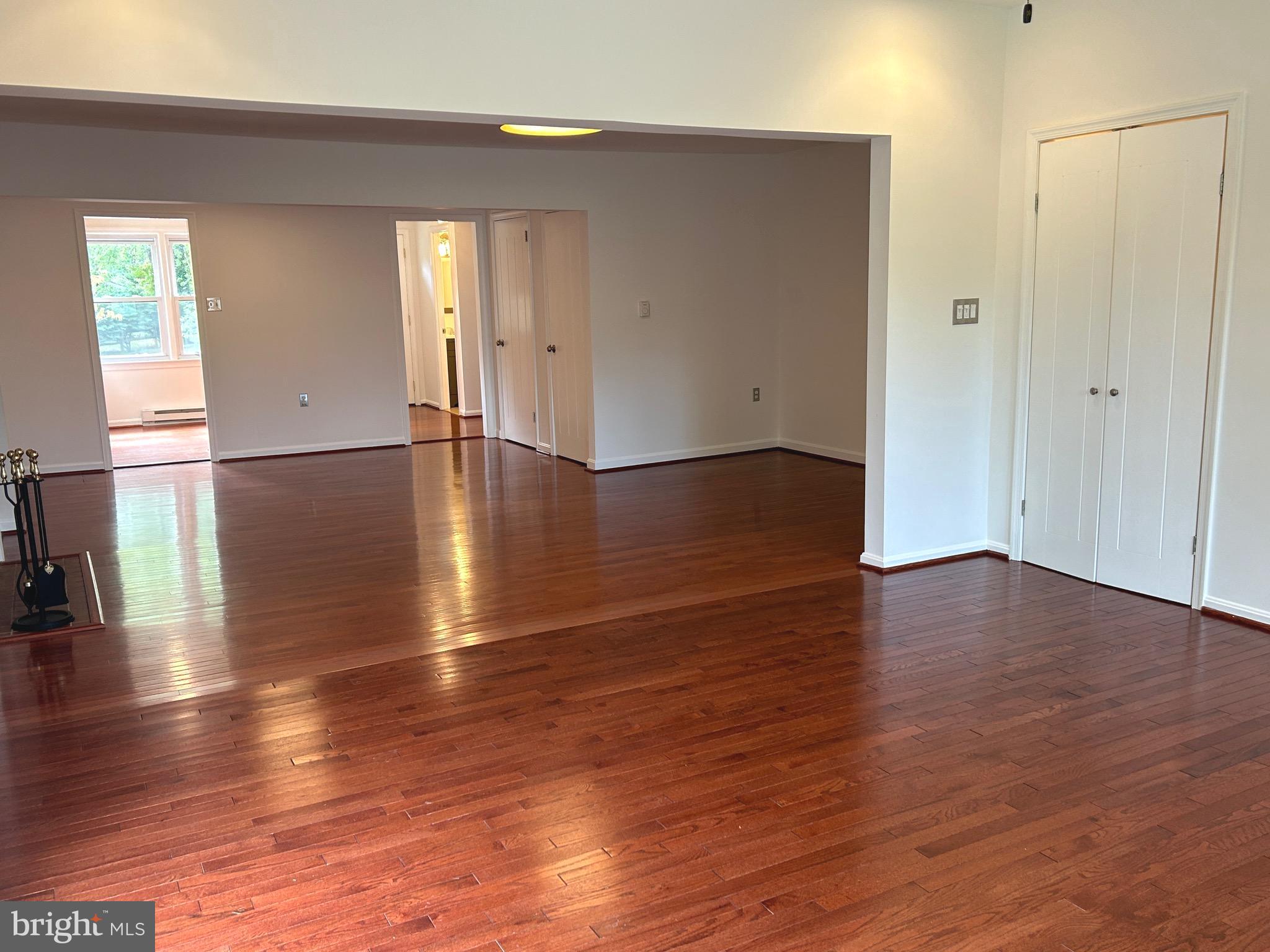 ROCK SPRING - Residential Lease