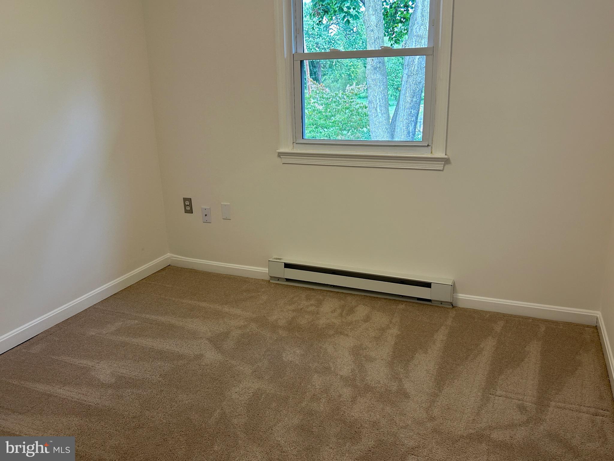 ROCK SPRING - Residential Lease