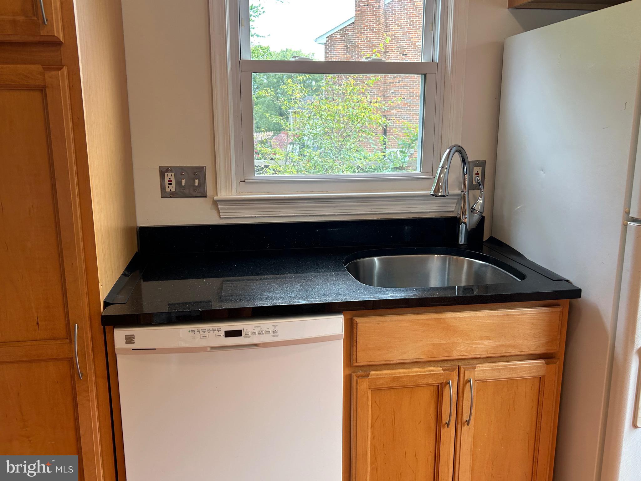 ROCK SPRING - Residential Lease