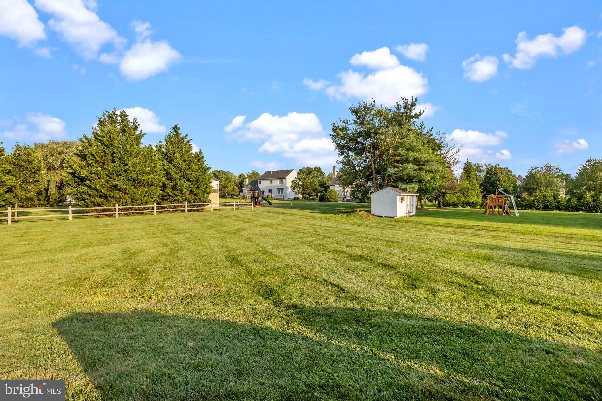 NORTHAMPTON CHASE - Residential