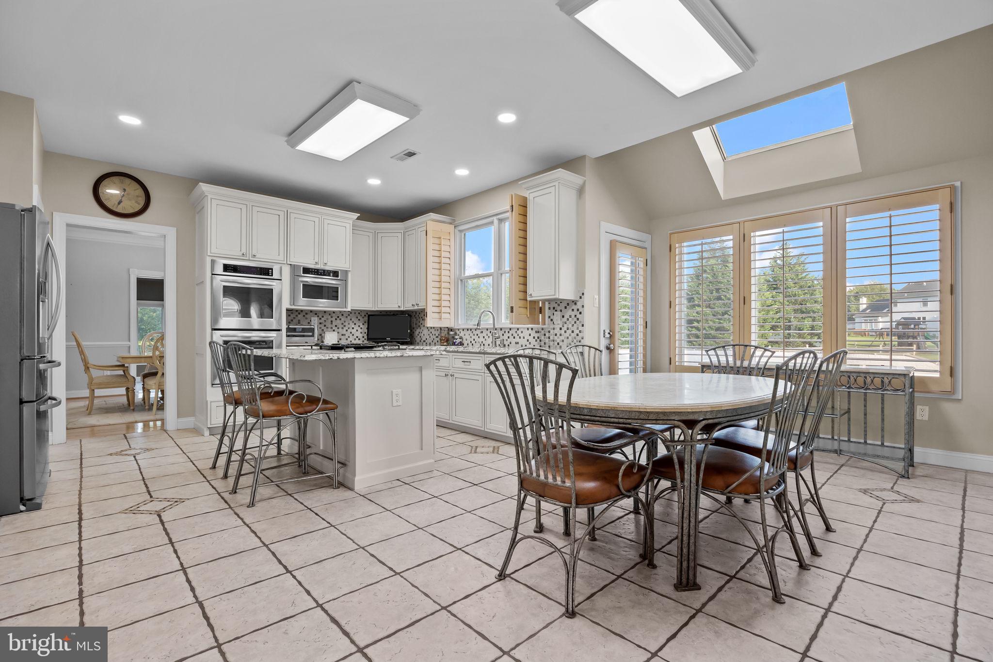 NORTHAMPTON CHASE - Residential