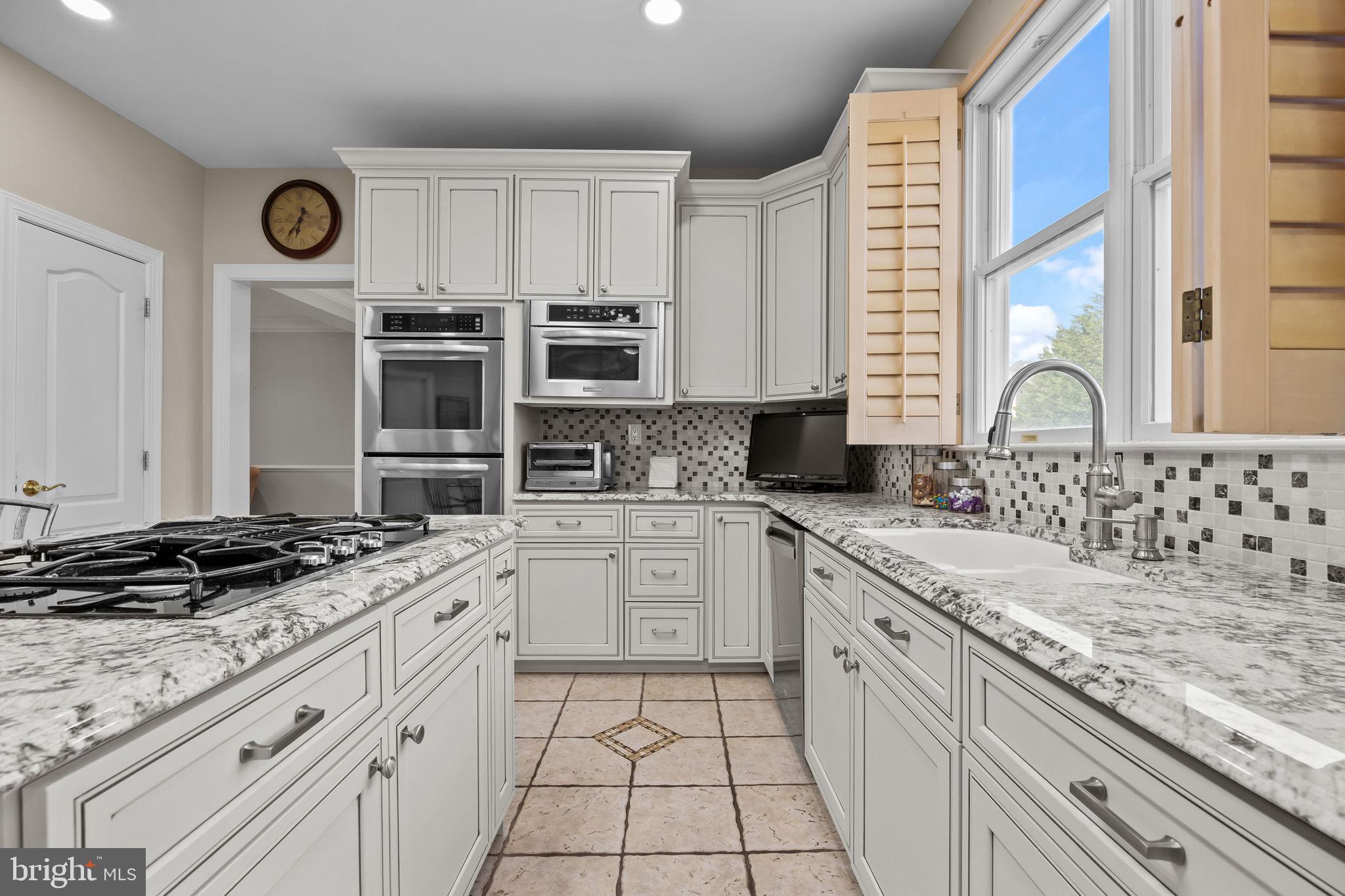 NORTHAMPTON CHASE - Residential