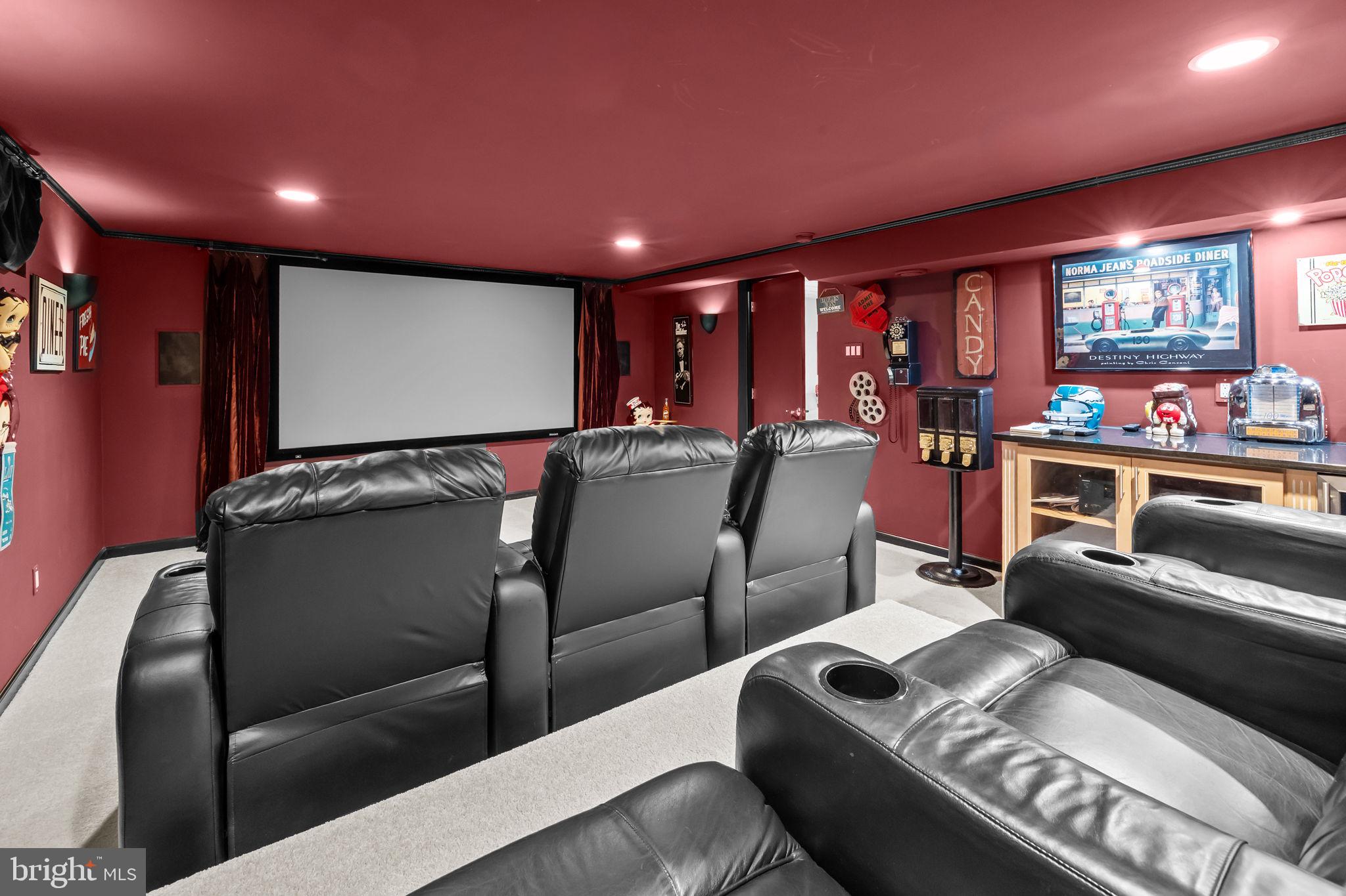 NORTHAMPTON CHASE - Residential