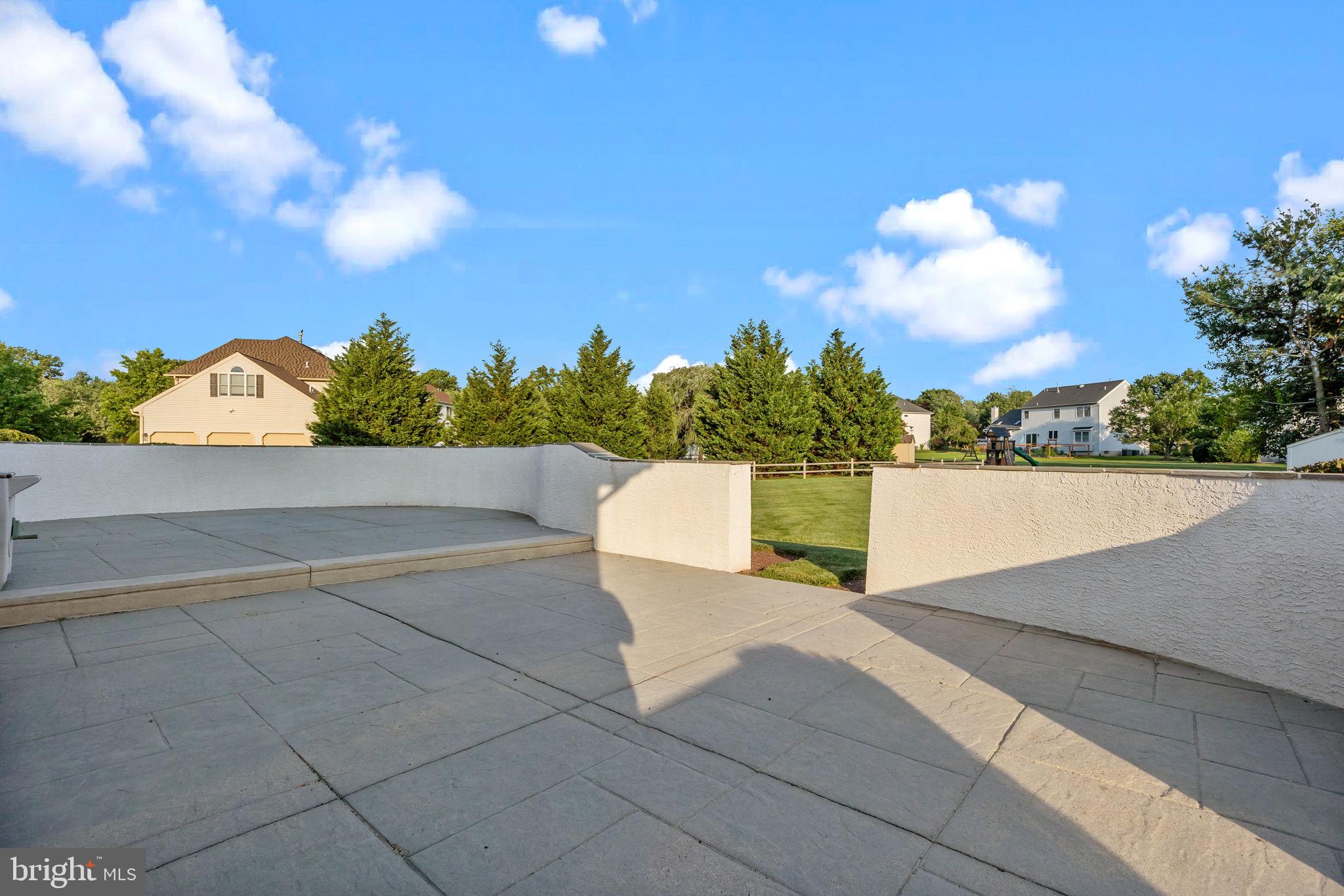 NORTHAMPTON CHASE - Residential