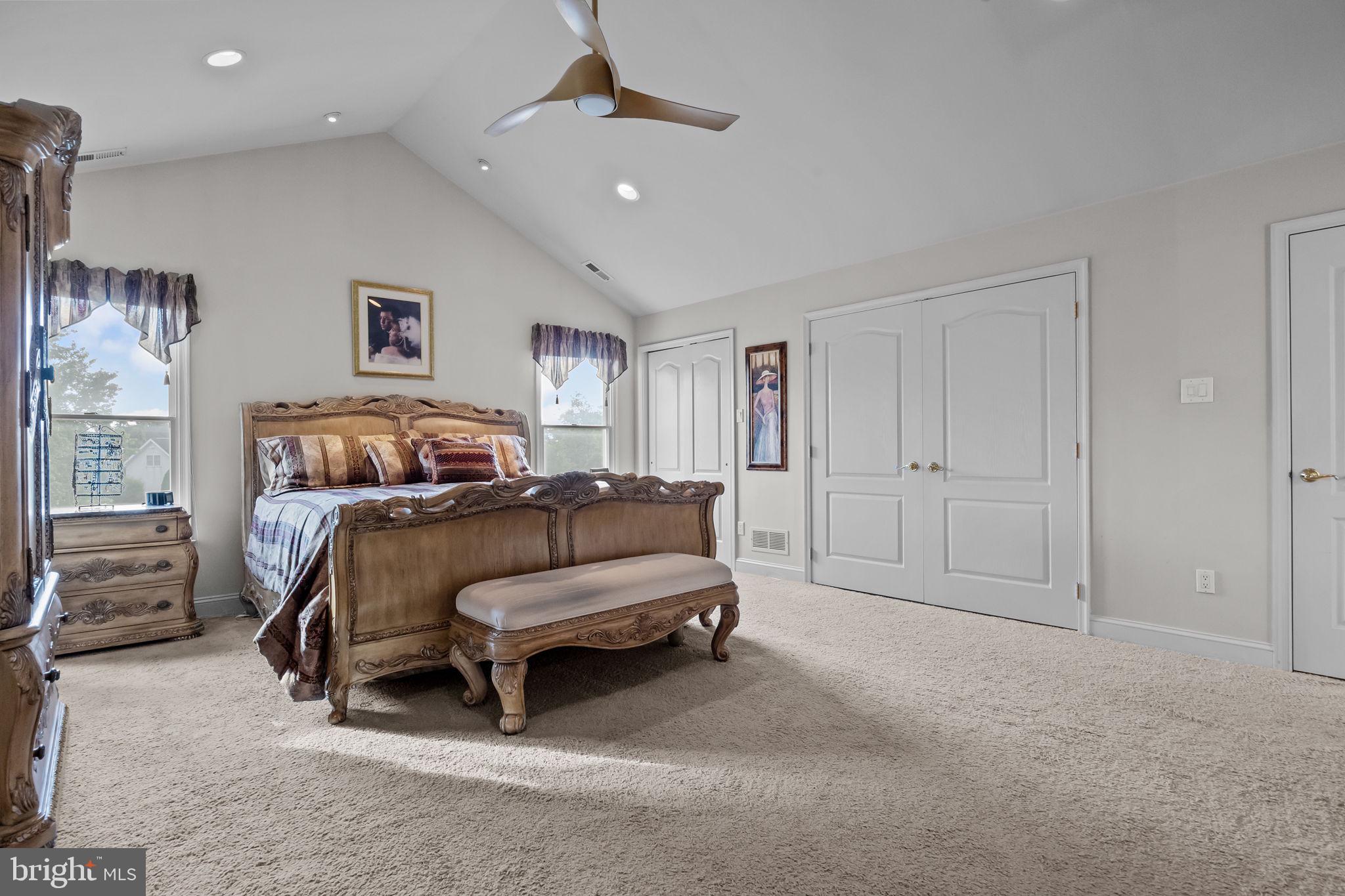 NORTHAMPTON CHASE - Residential