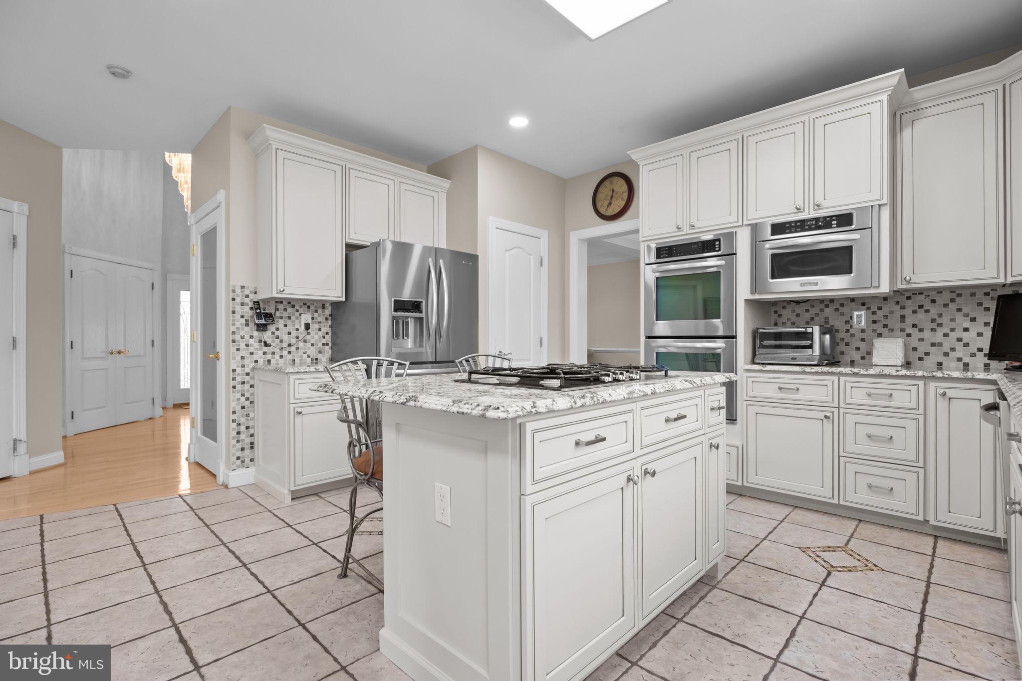 NORTHAMPTON CHASE - Residential