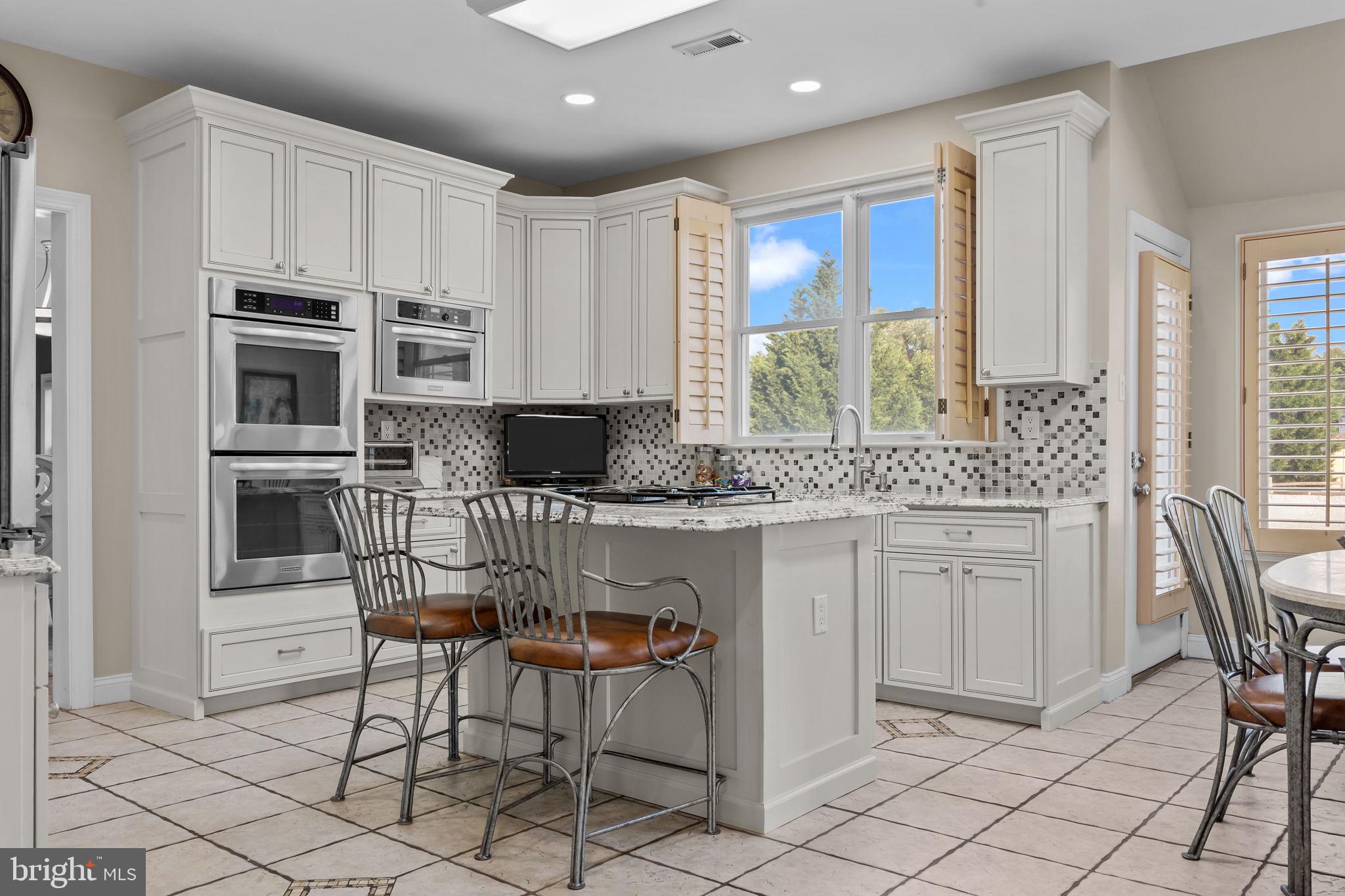 NORTHAMPTON CHASE - Residential