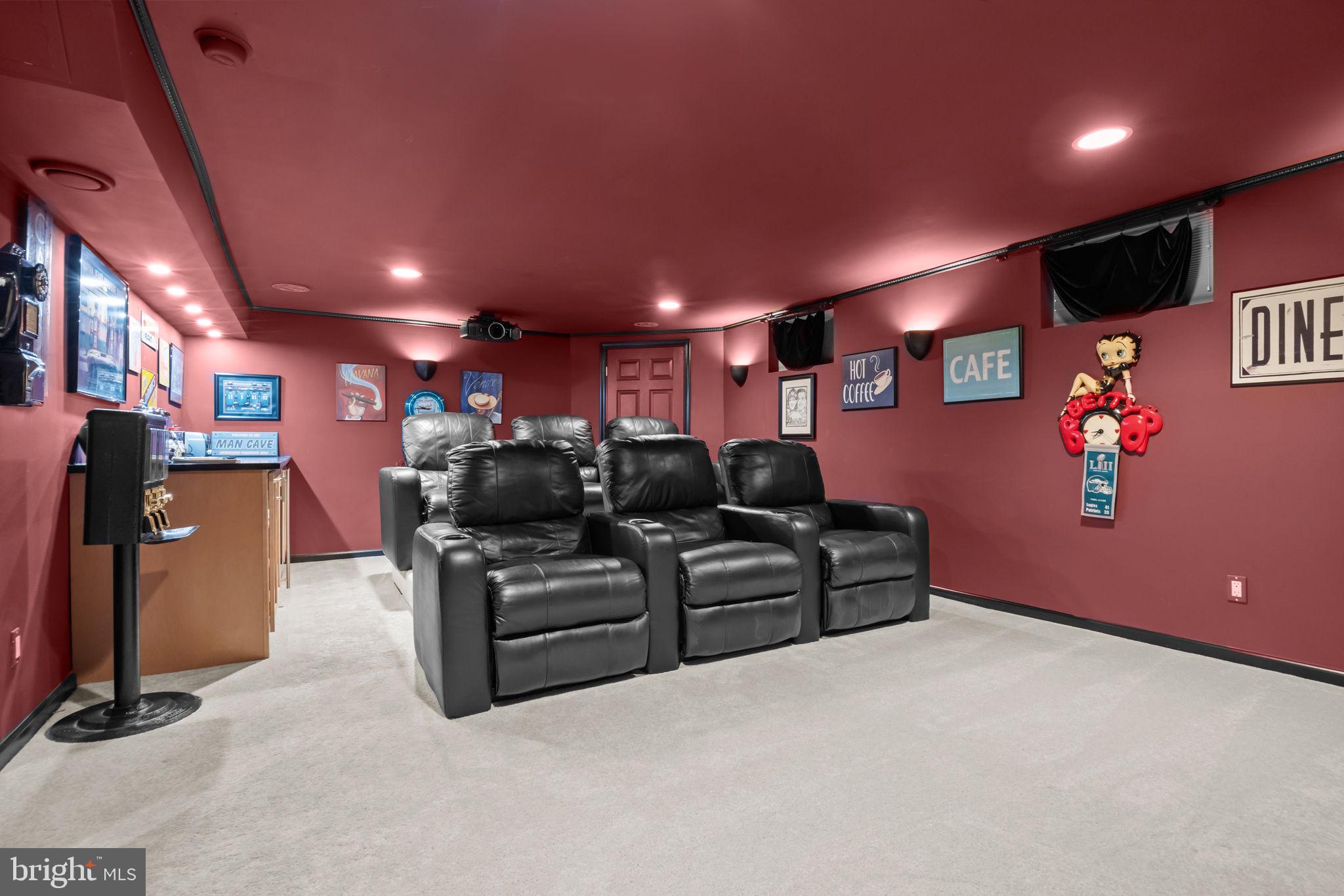 NORTHAMPTON CHASE - Residential