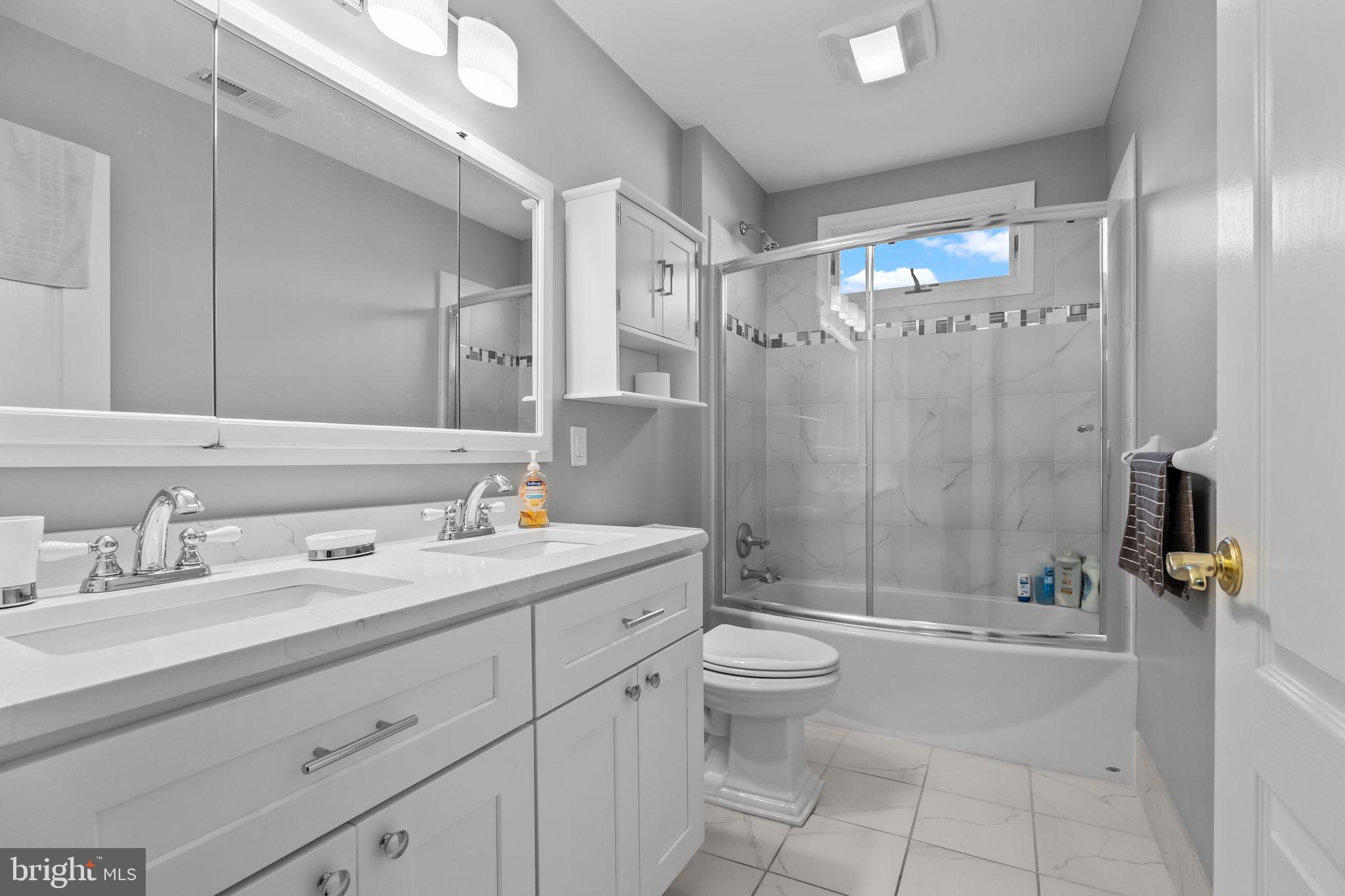 NORTHAMPTON CHASE - Residential