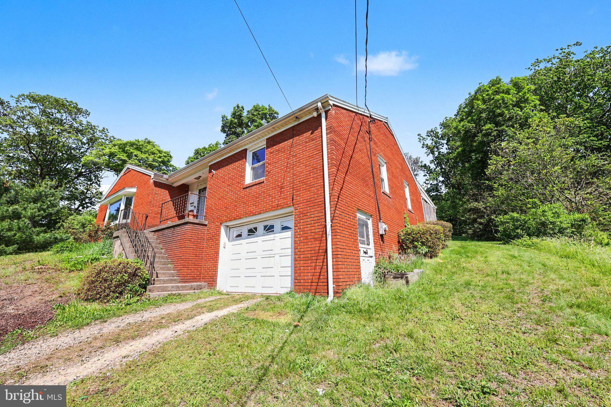 905 MOUNTAIN ROAD