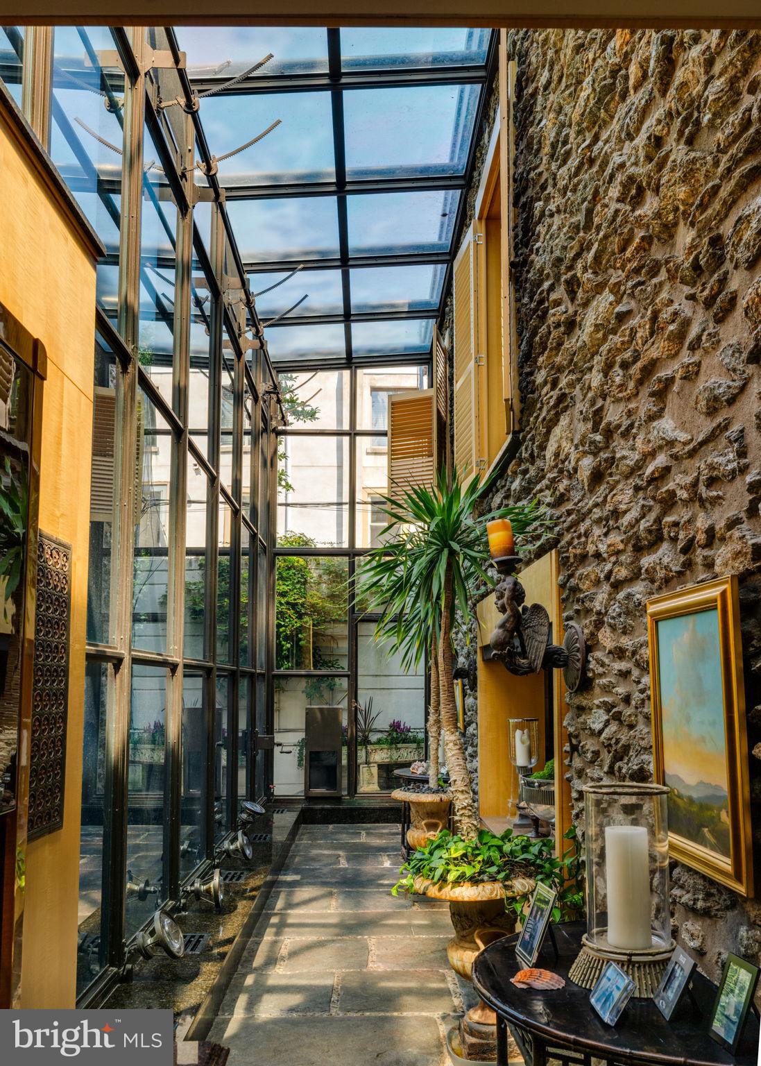 FAIRMOUNT - Residential