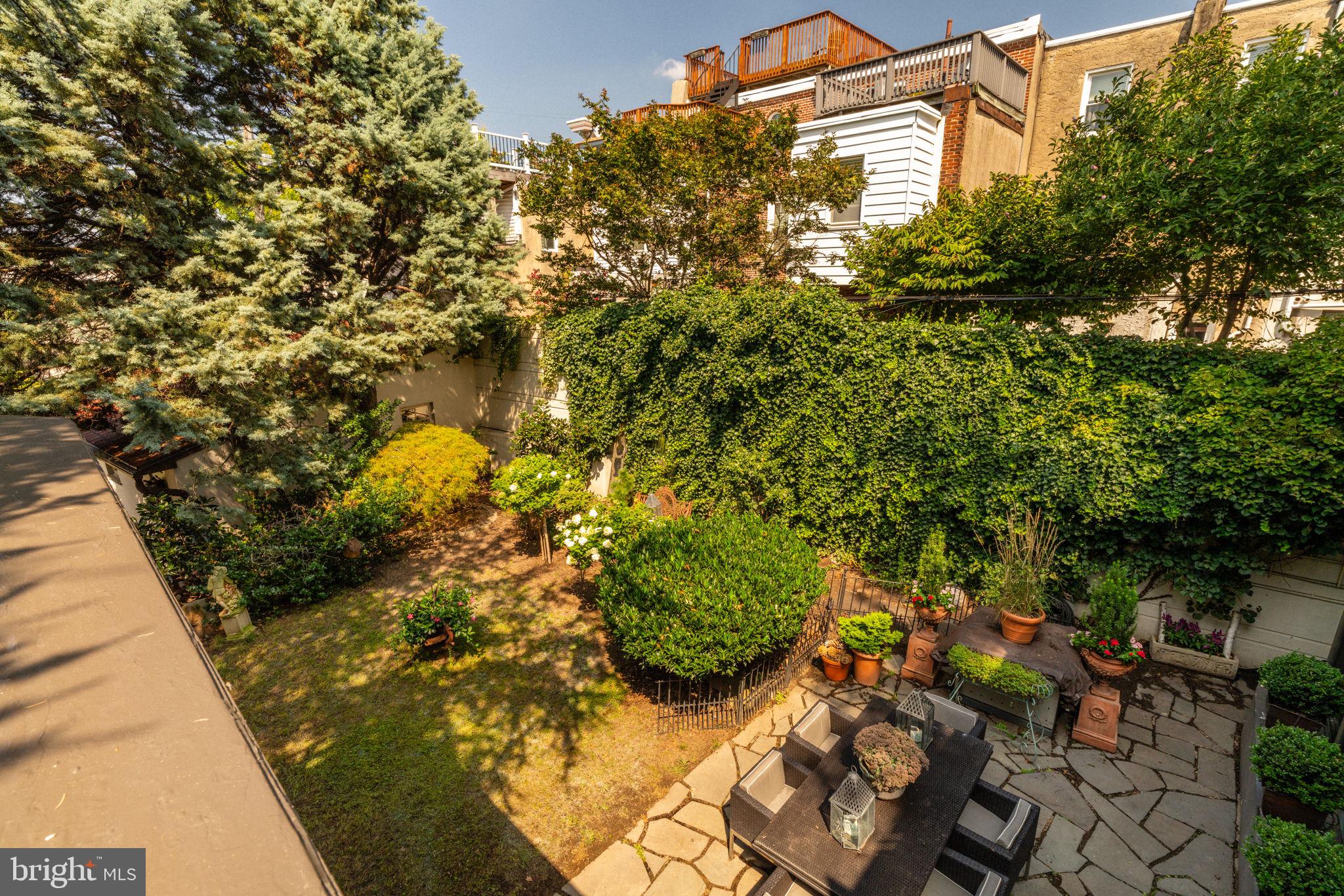 FAIRMOUNT - Residential