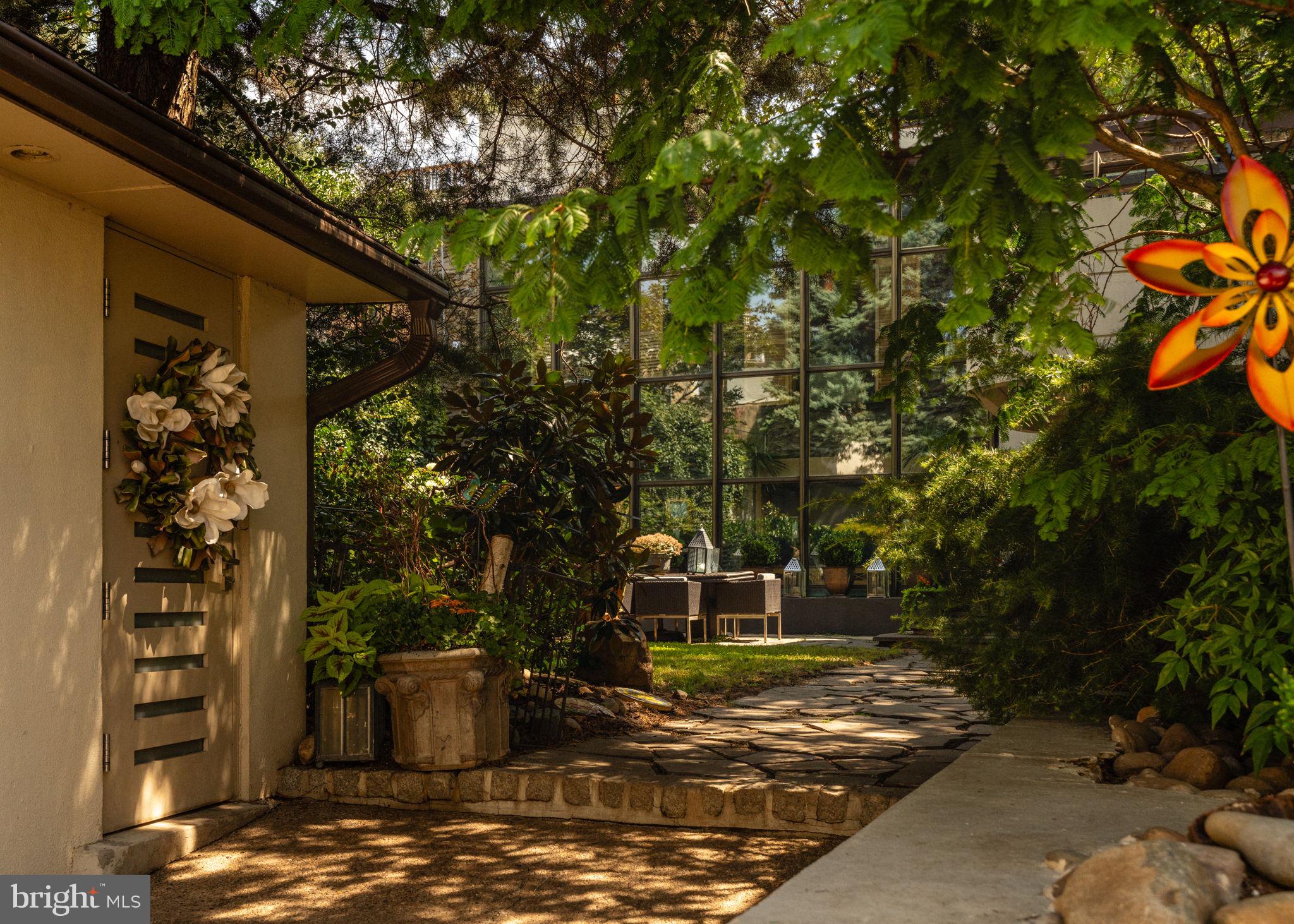 FAIRMOUNT - Residential