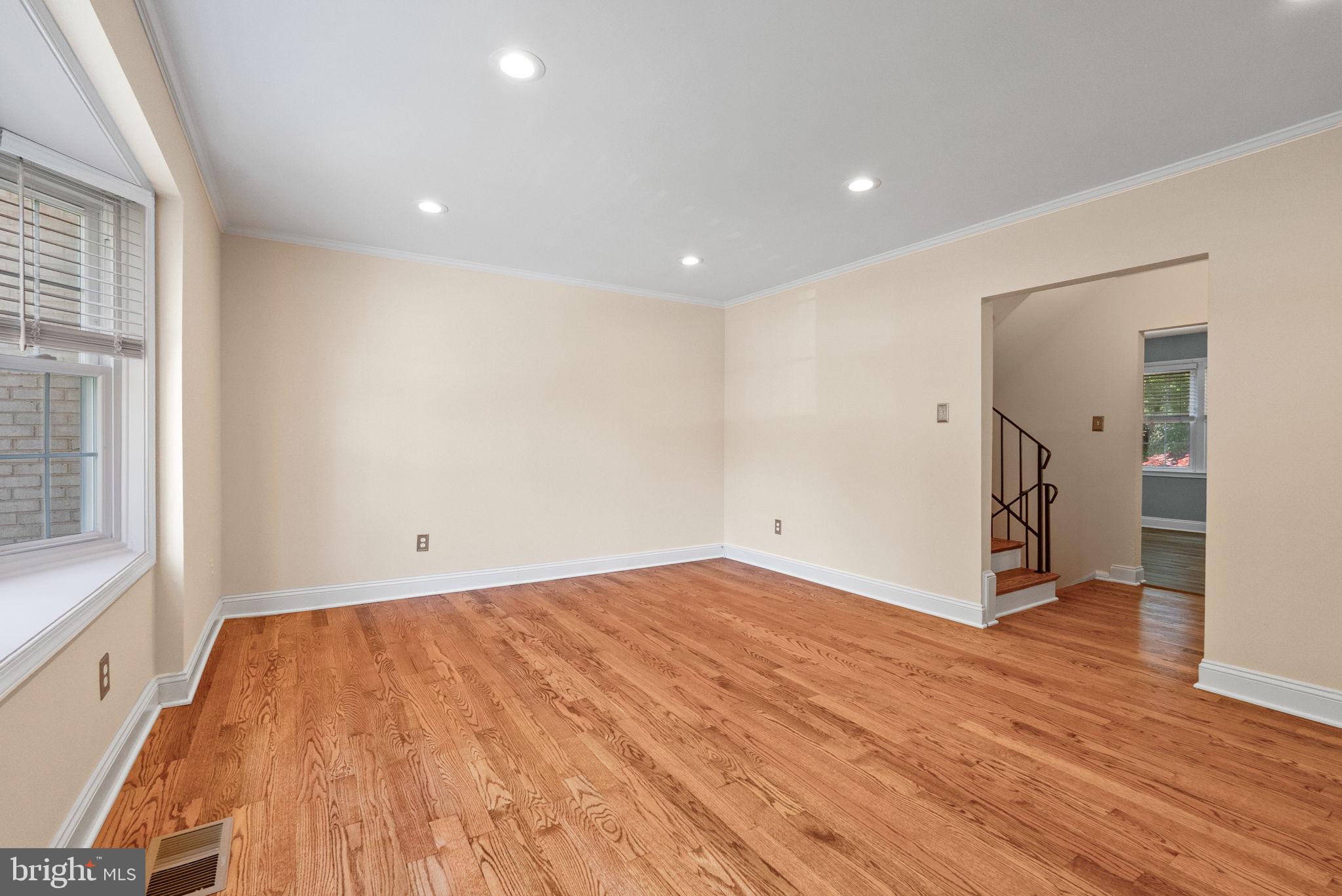 STRATHMEADE SQUARE - Residential
