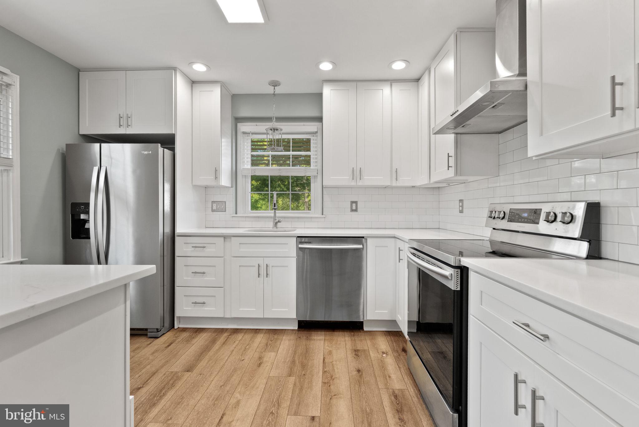 STRATHMEADE SQUARE - Residential