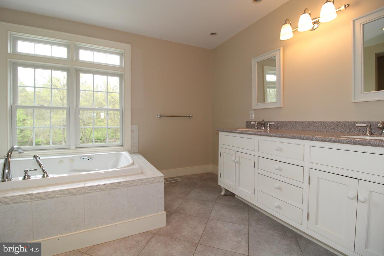 CEDAR HILLS - Residential