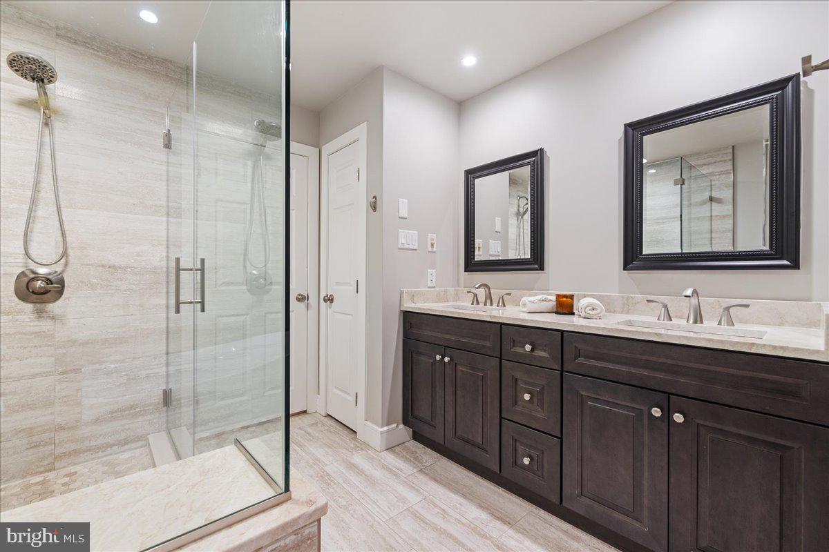 GREYCLIFFE - Residential