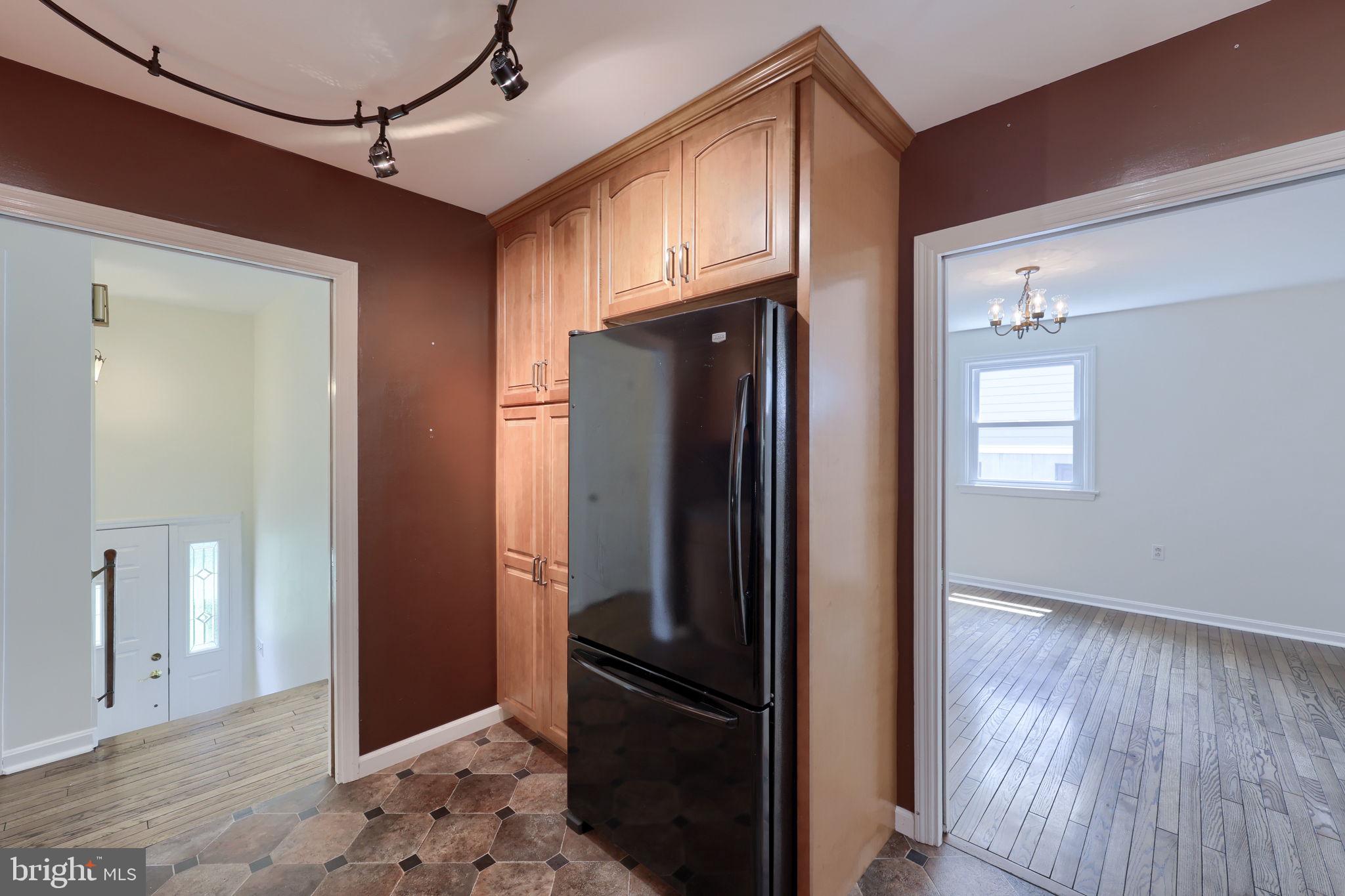 2810 HARRISBURG PIKE