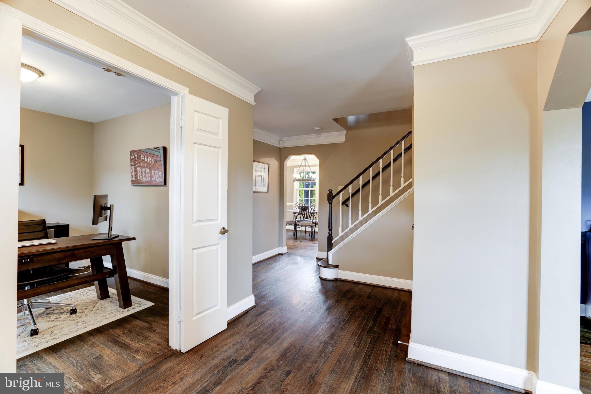 HOLLY KNOLL - Residential