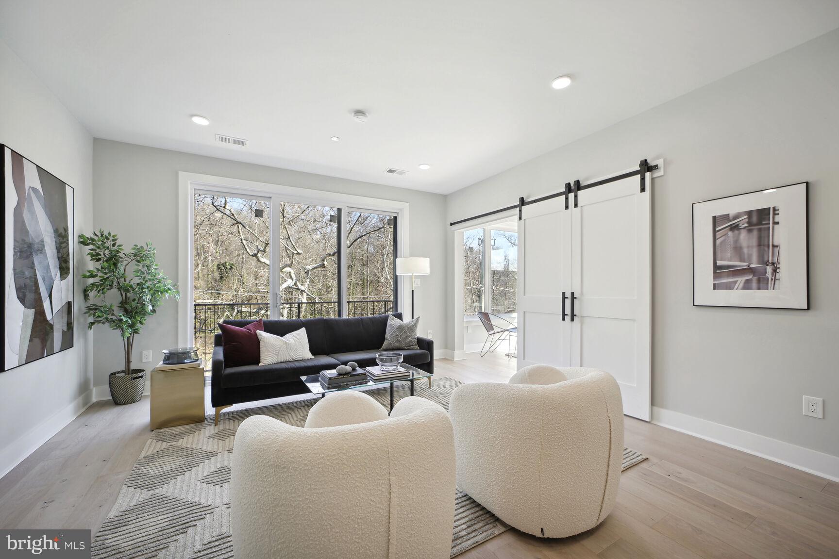 2019 M STREET NE 7