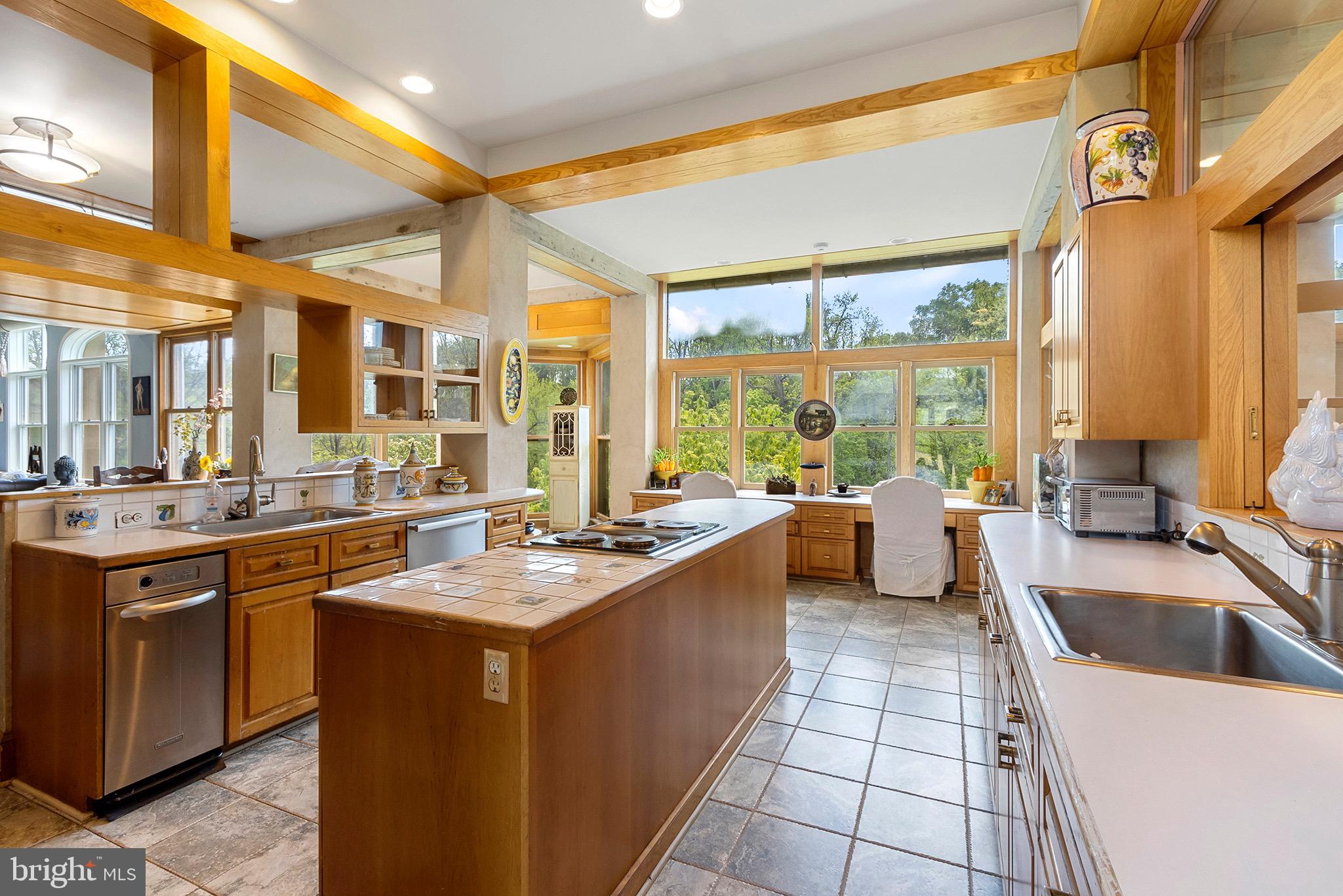 SUMMERHILL - Residential