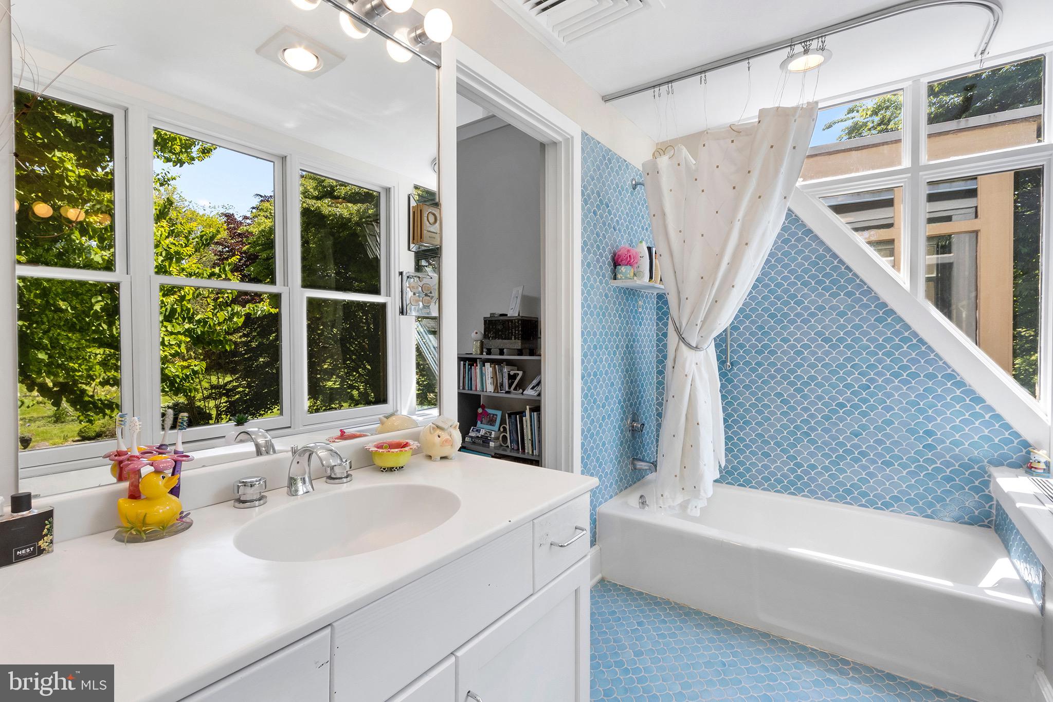 SUMMERHILL - Residential