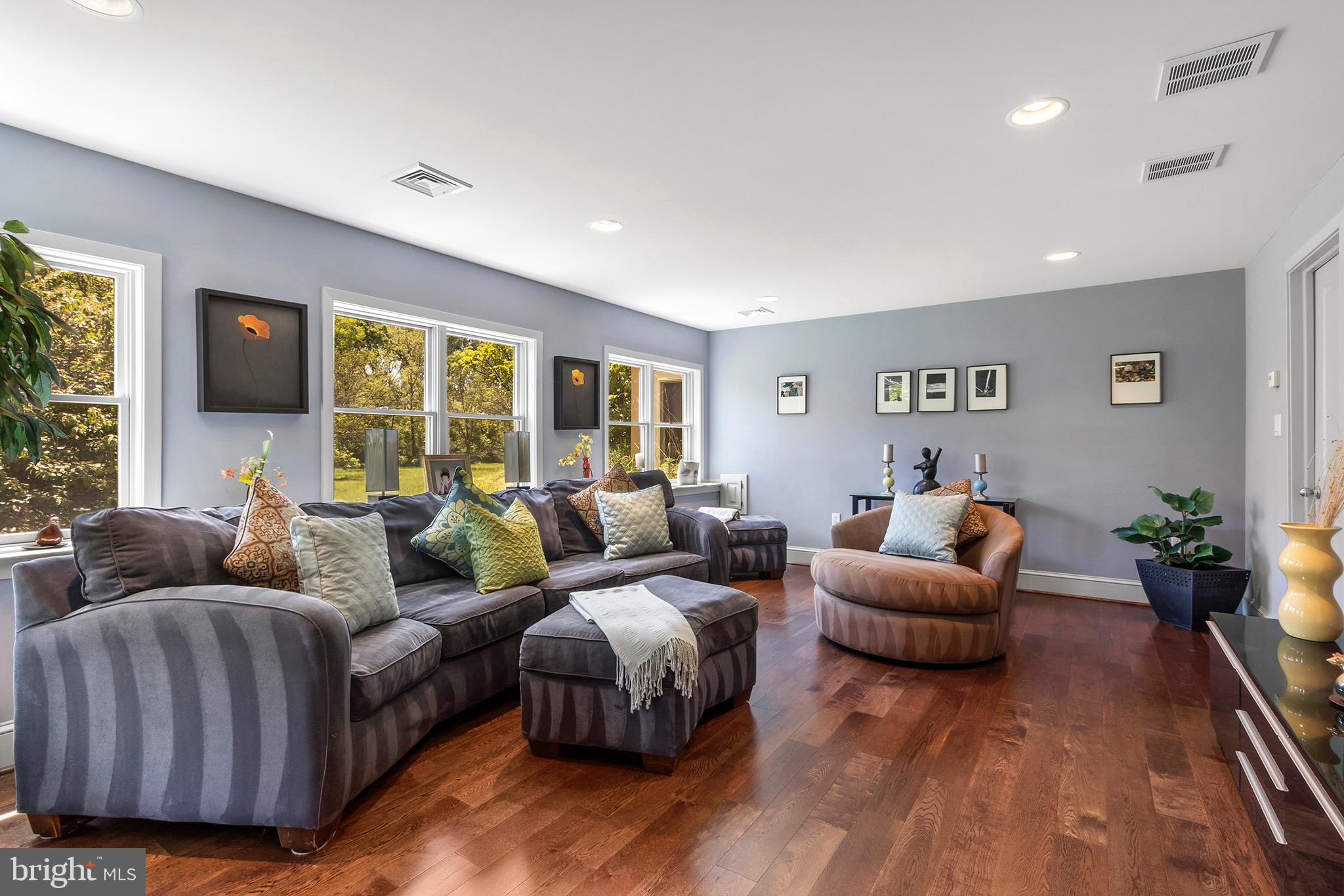 SUMMERHILL - Residential