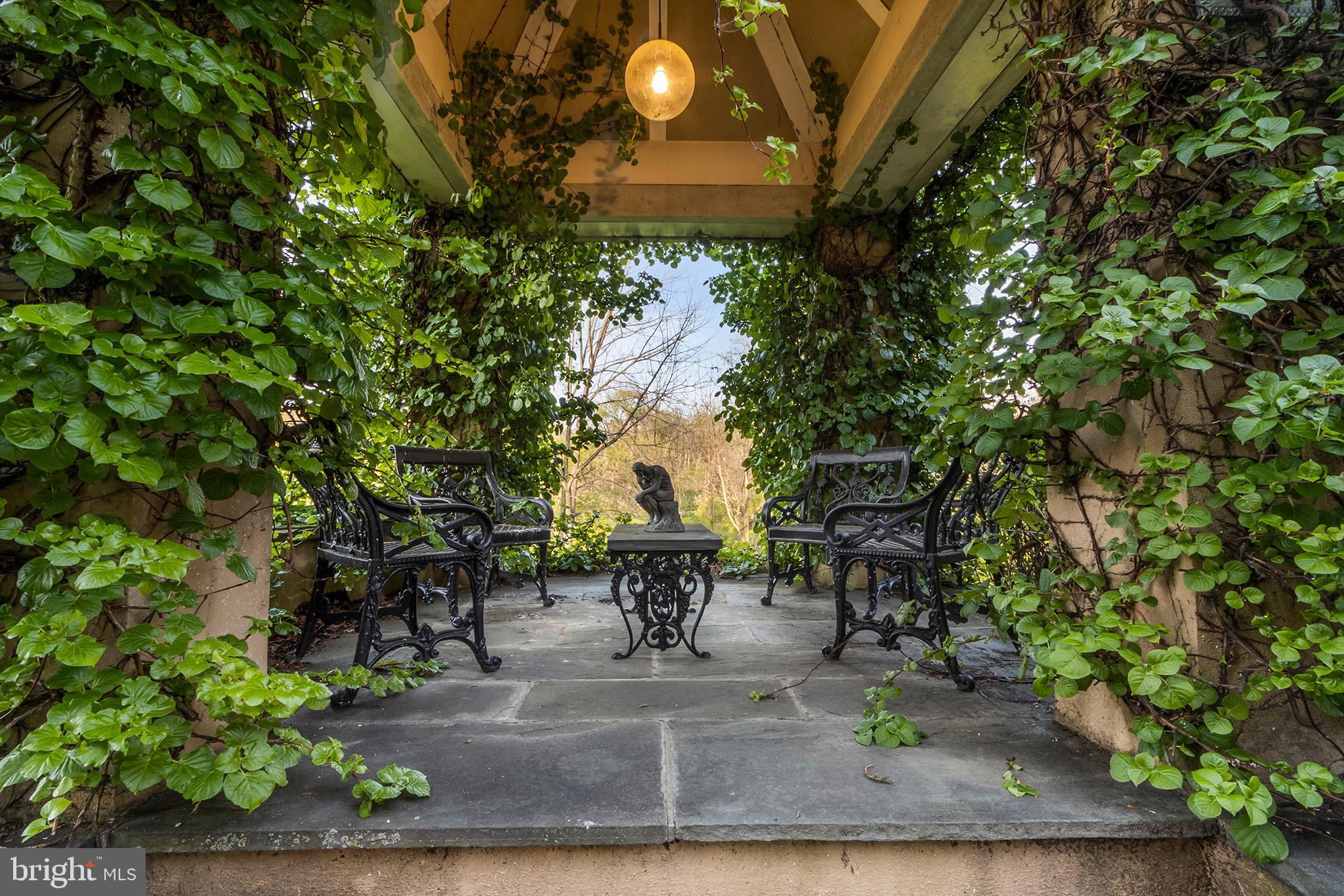 SUMMERHILL - Residential