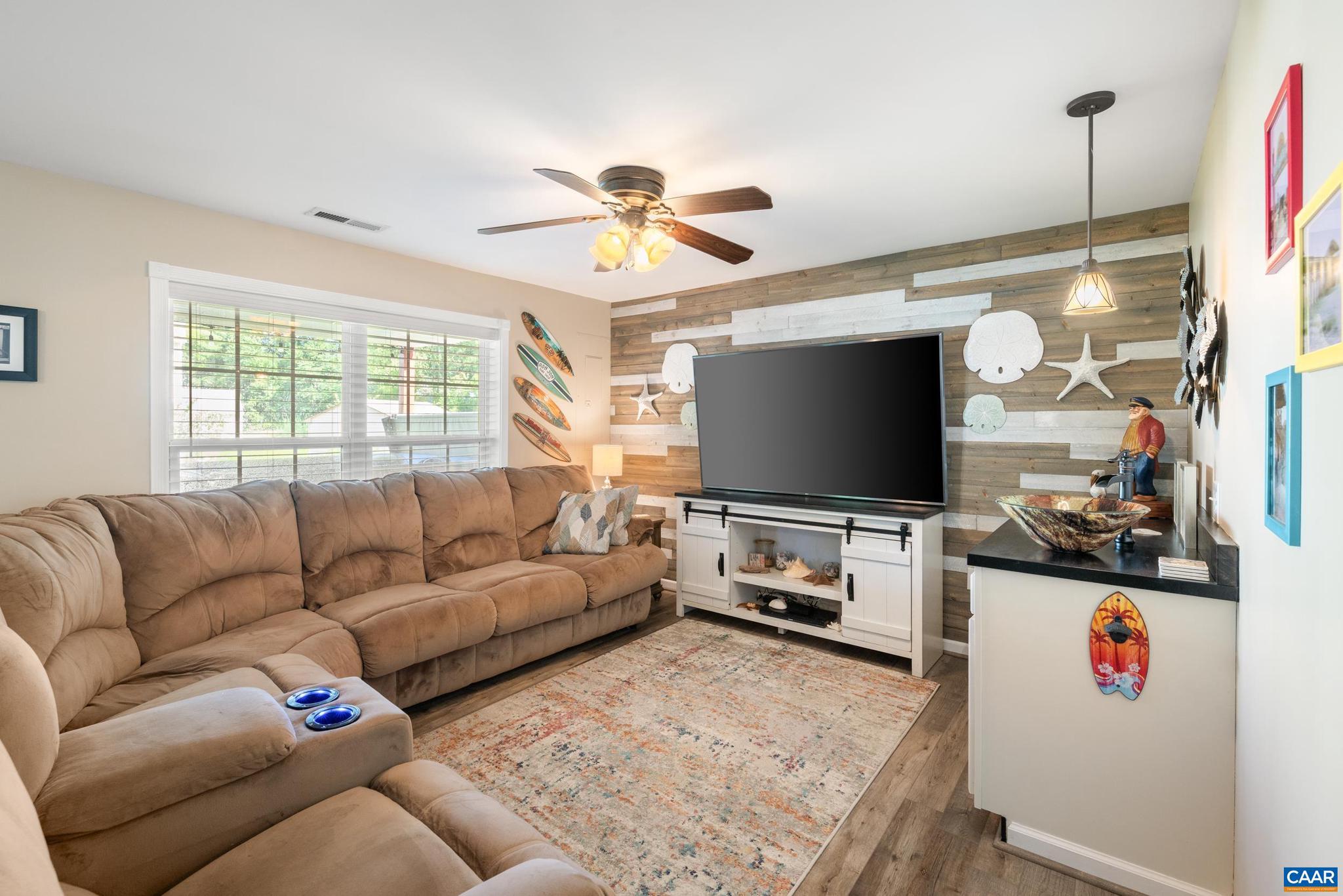 DEERWOOD VILLAGE - Residential