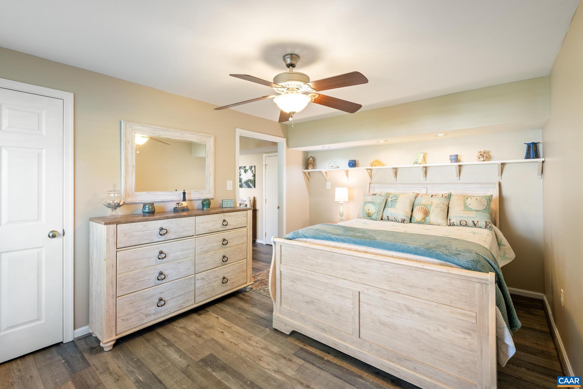 DEERWOOD VILLAGE - Residential