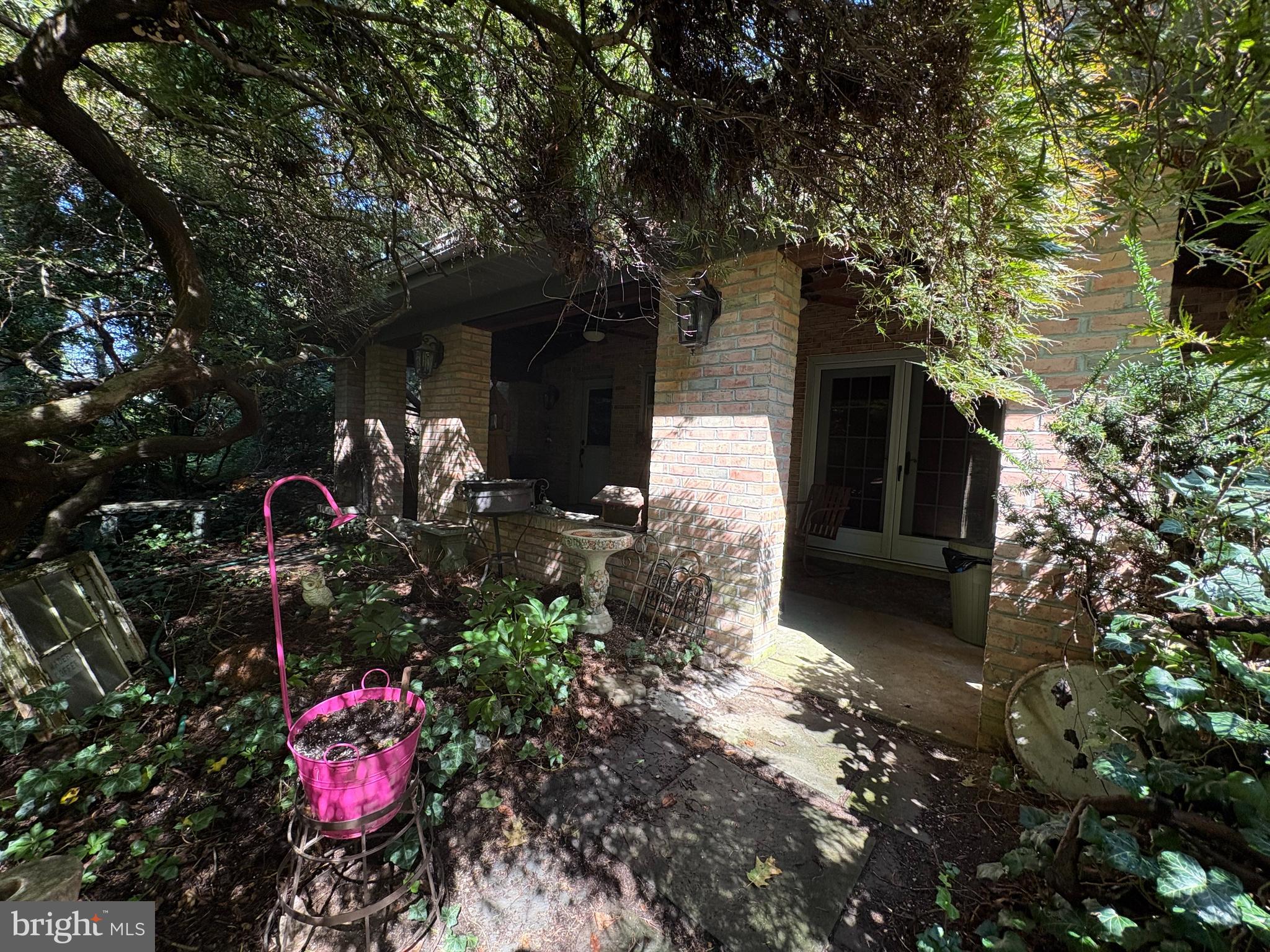 934 VILLAGE ROAD