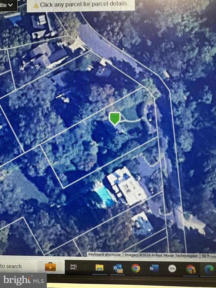 A rare  opportunity in Kent!  Nearly 25000 sq ft lot with awesome privacy & topography! 100 ft width with current circular drive.    Zoning allows for possible subdivision.   

Family of owner living in the house so please no walking the lot without appt!